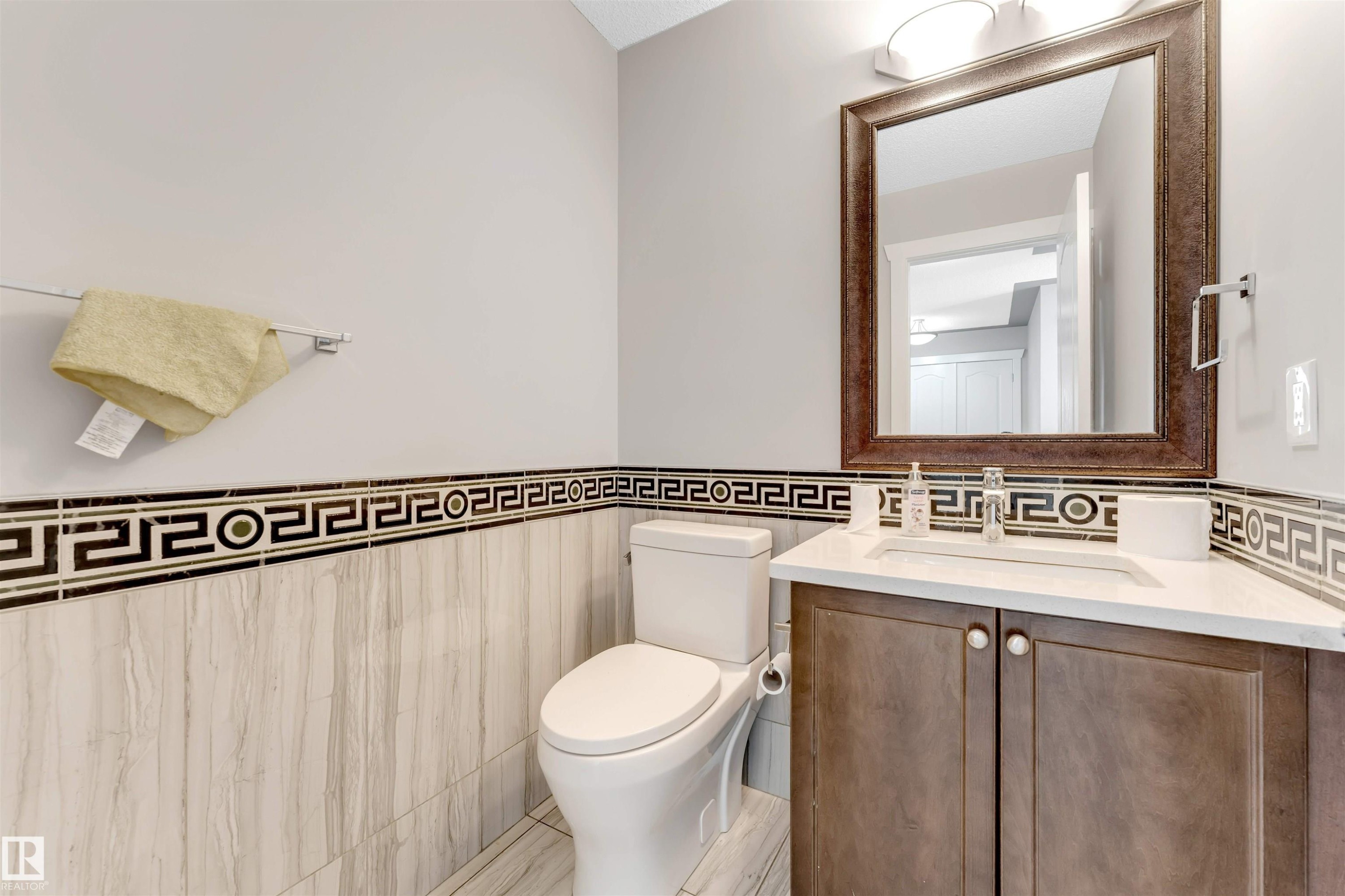3363 16B Avenue, Edmonton, AB - Indoor Photo Showing Bathroom