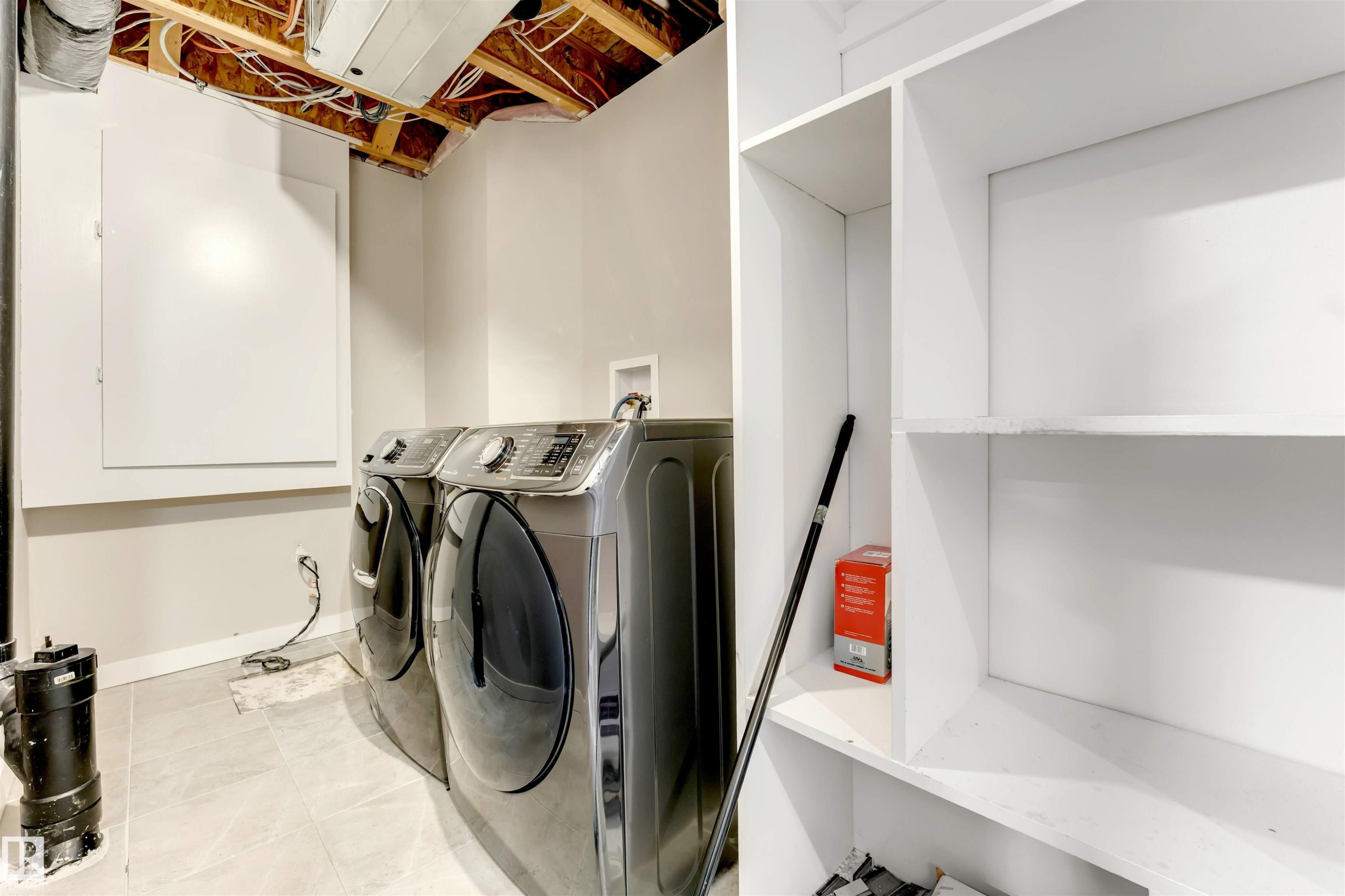 3363 16B Avenue, Edmonton, AB - Indoor Photo Showing Laundry Room