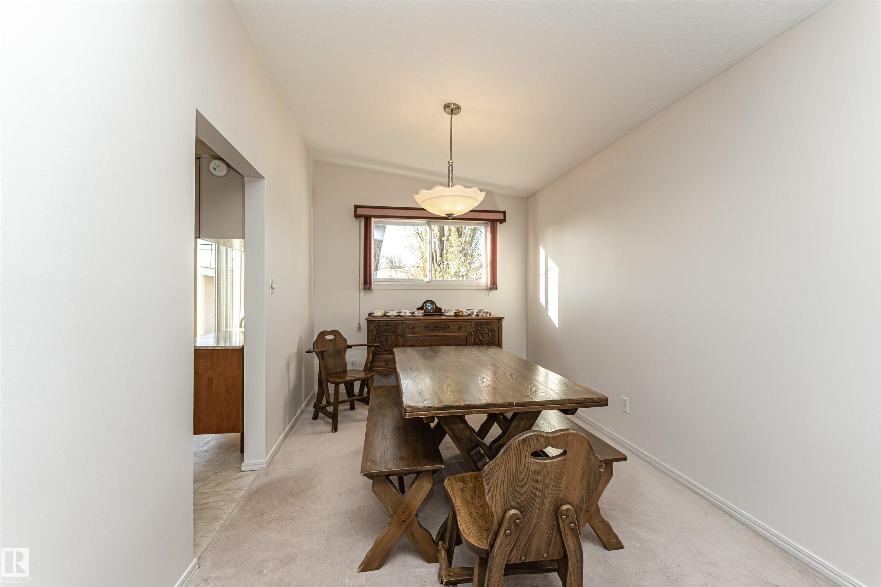 8204 163 Street, Edmonton, AB - Indoor