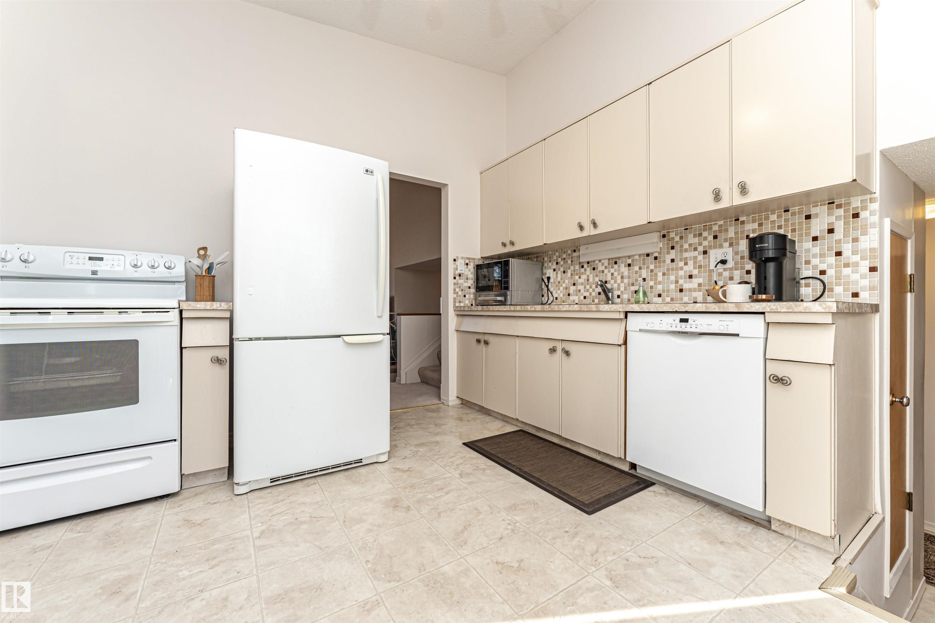 8204 163 Street, Edmonton, AB - Indoor Photo Showing Kitchen