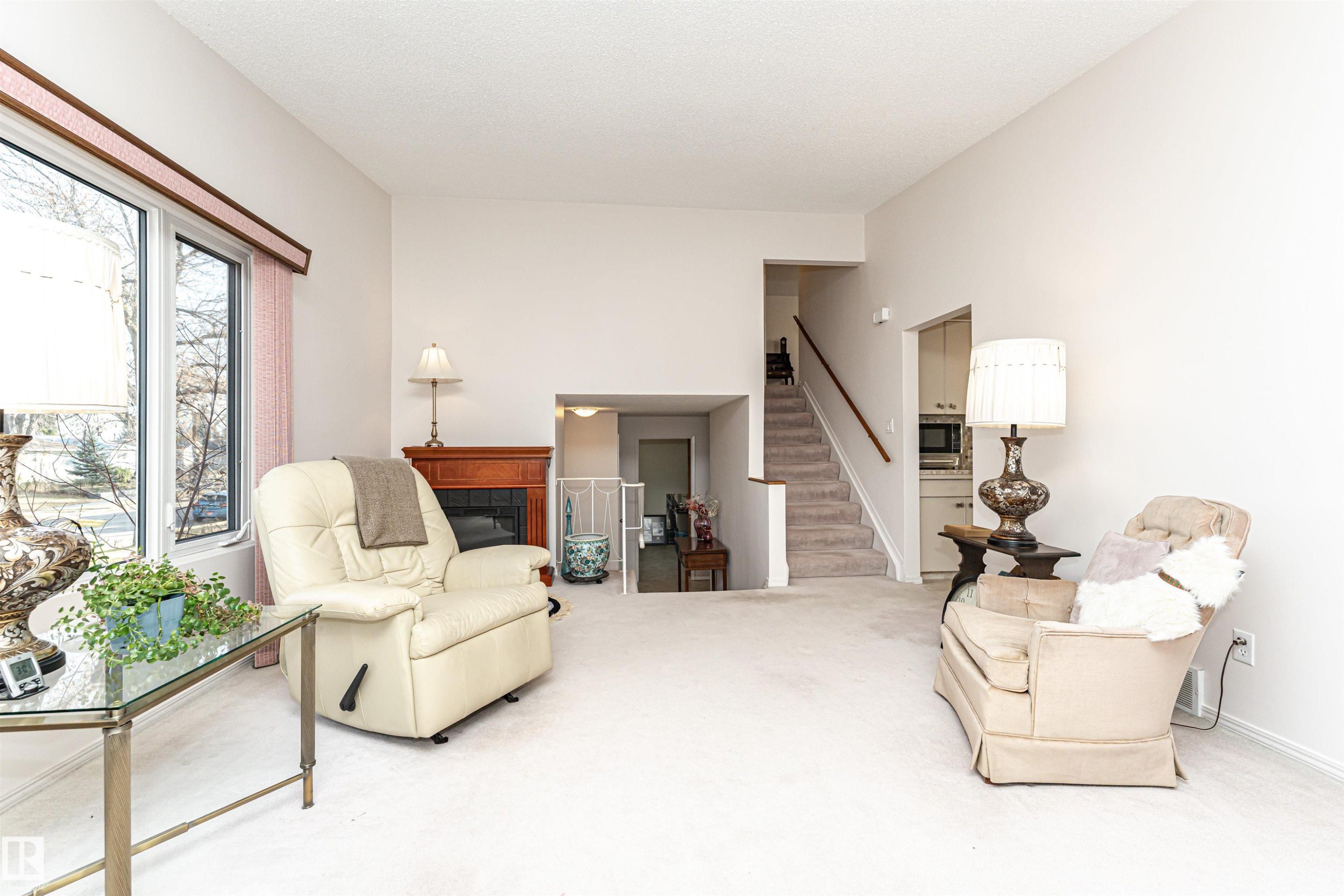 8204 163 Street, Edmonton, AB - Indoor