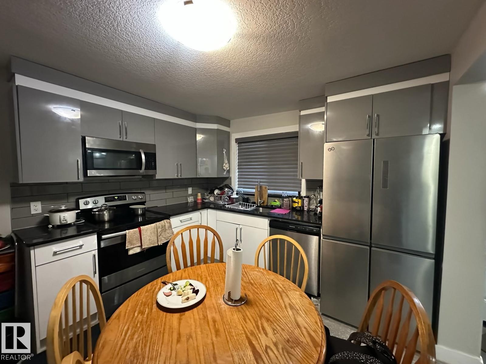 9130 83 Avenue, Edmonton, AB - Indoor