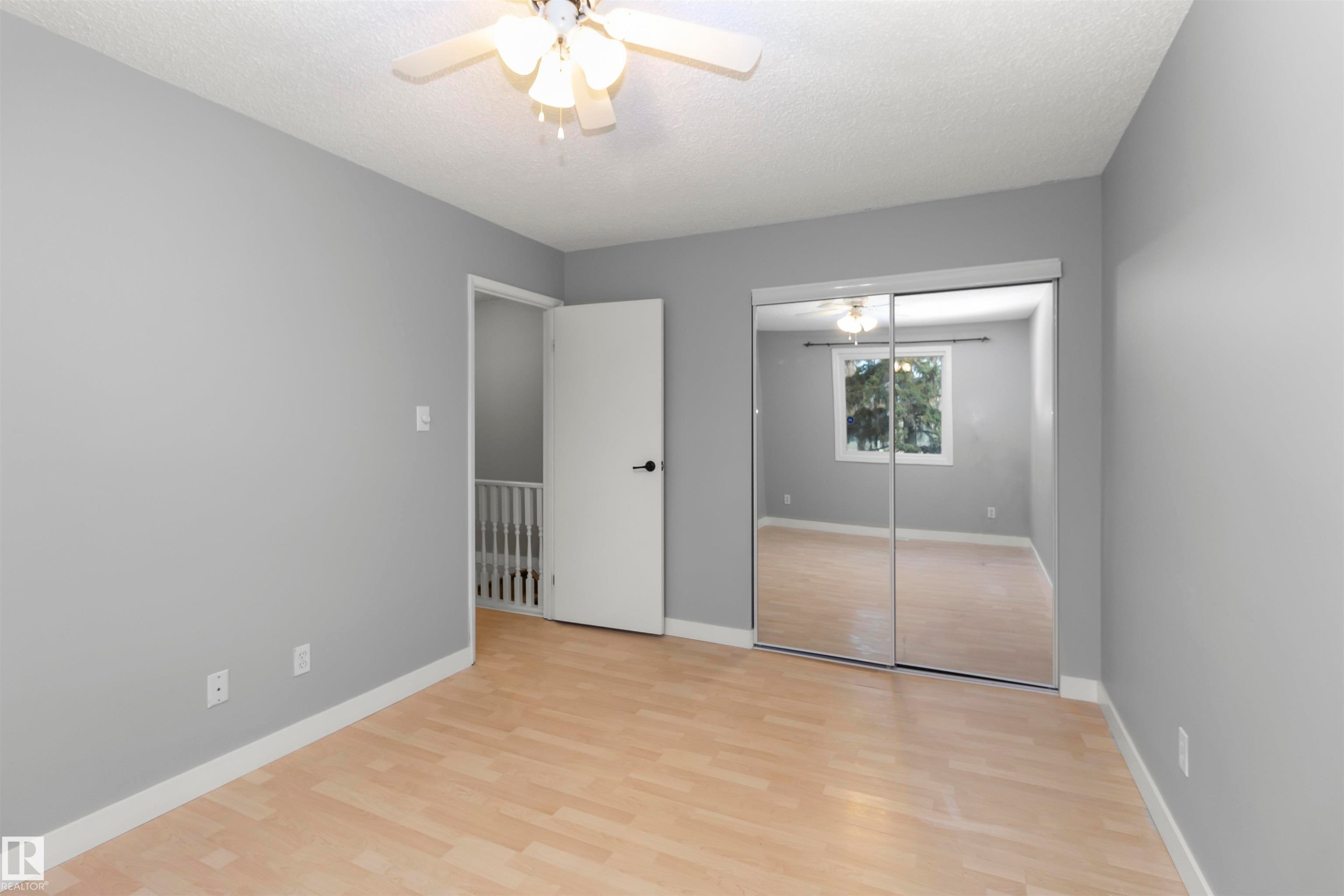 18 Willowdale Place, Edmonton, AB - Indoor Photo Showing Other Room