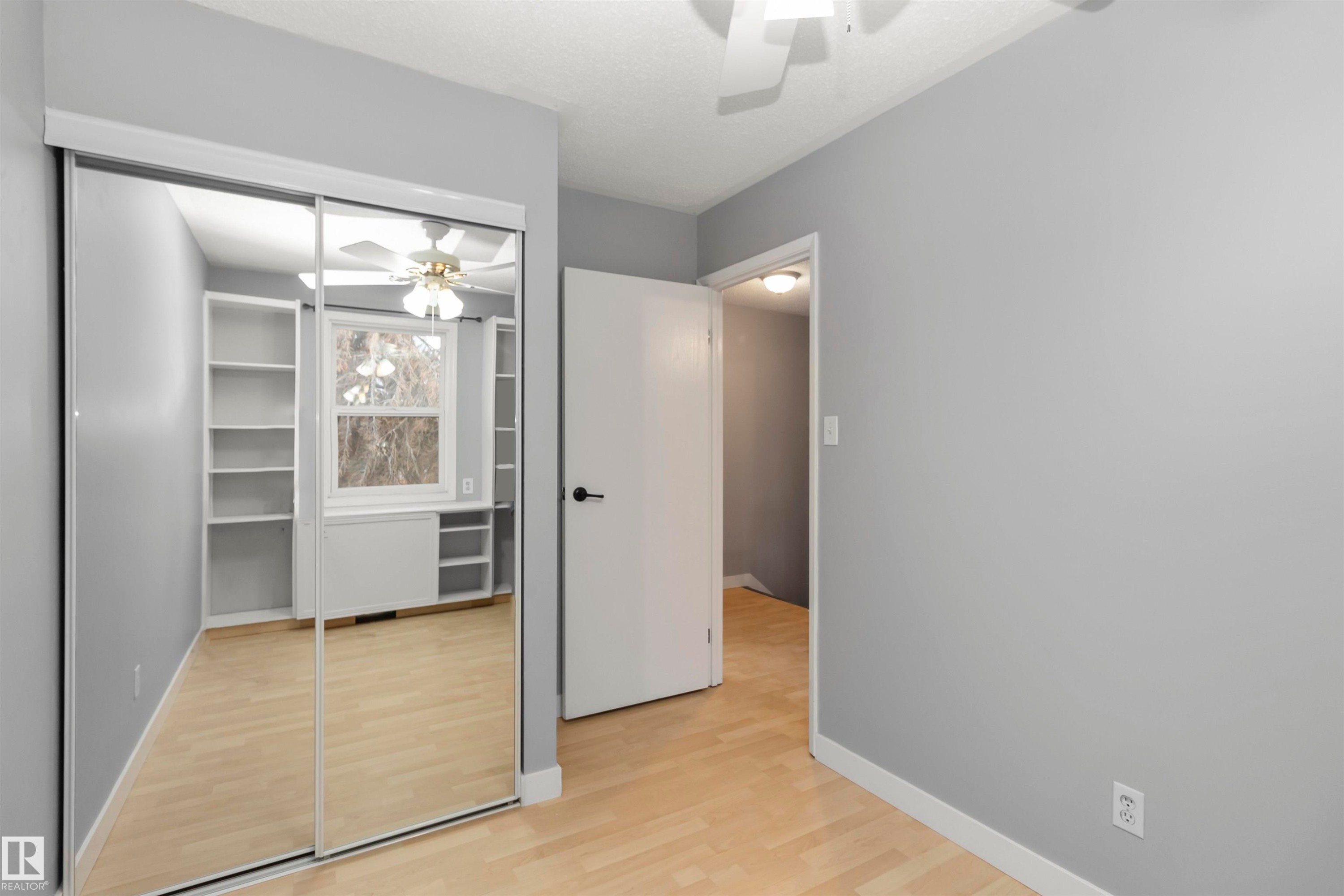 18 Willowdale Place, Edmonton, AB - Indoor Photo Showing Other Room