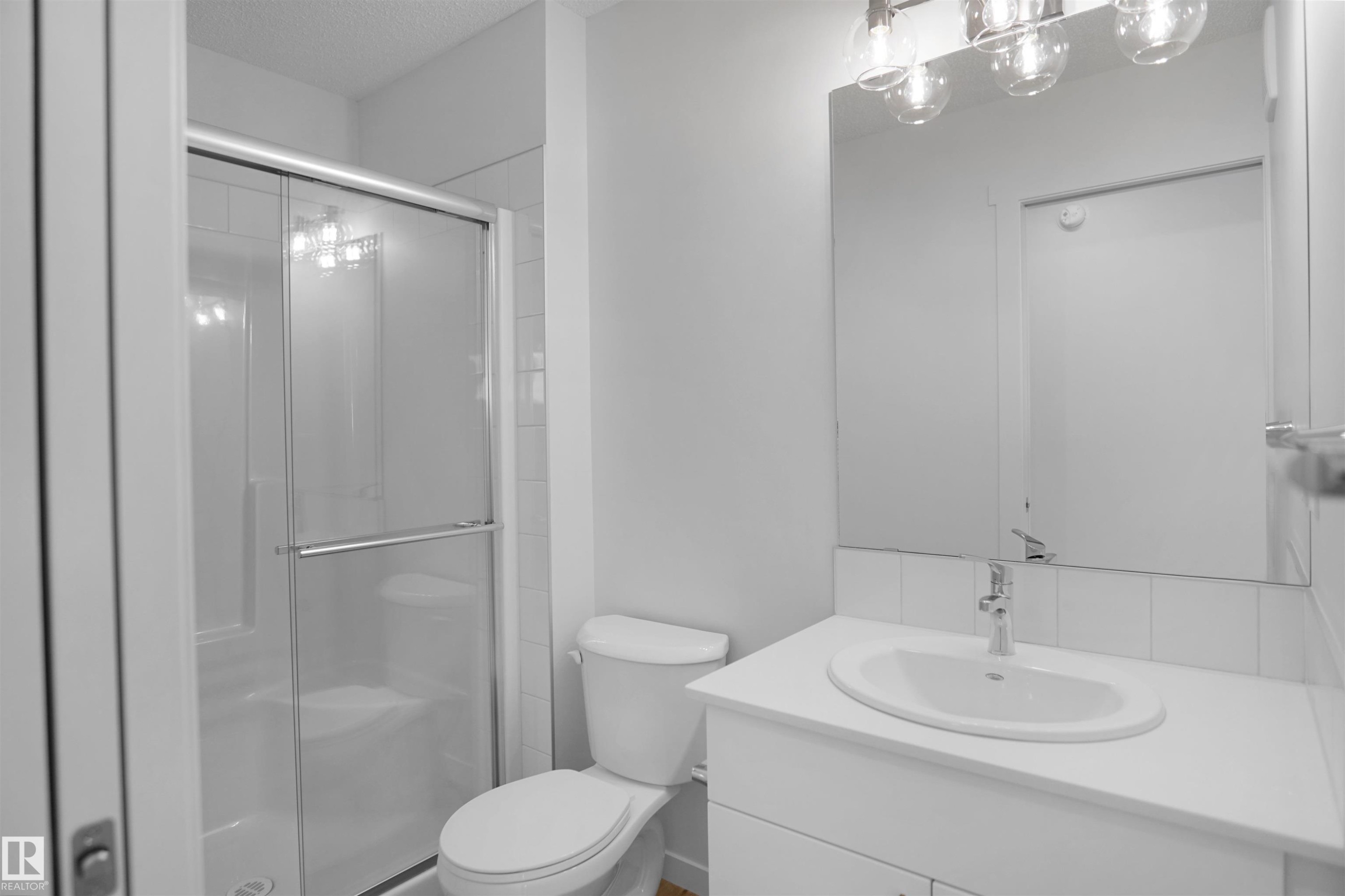 100 3705 141 Street, Edmonton, AB - Indoor Photo Showing Bathroom