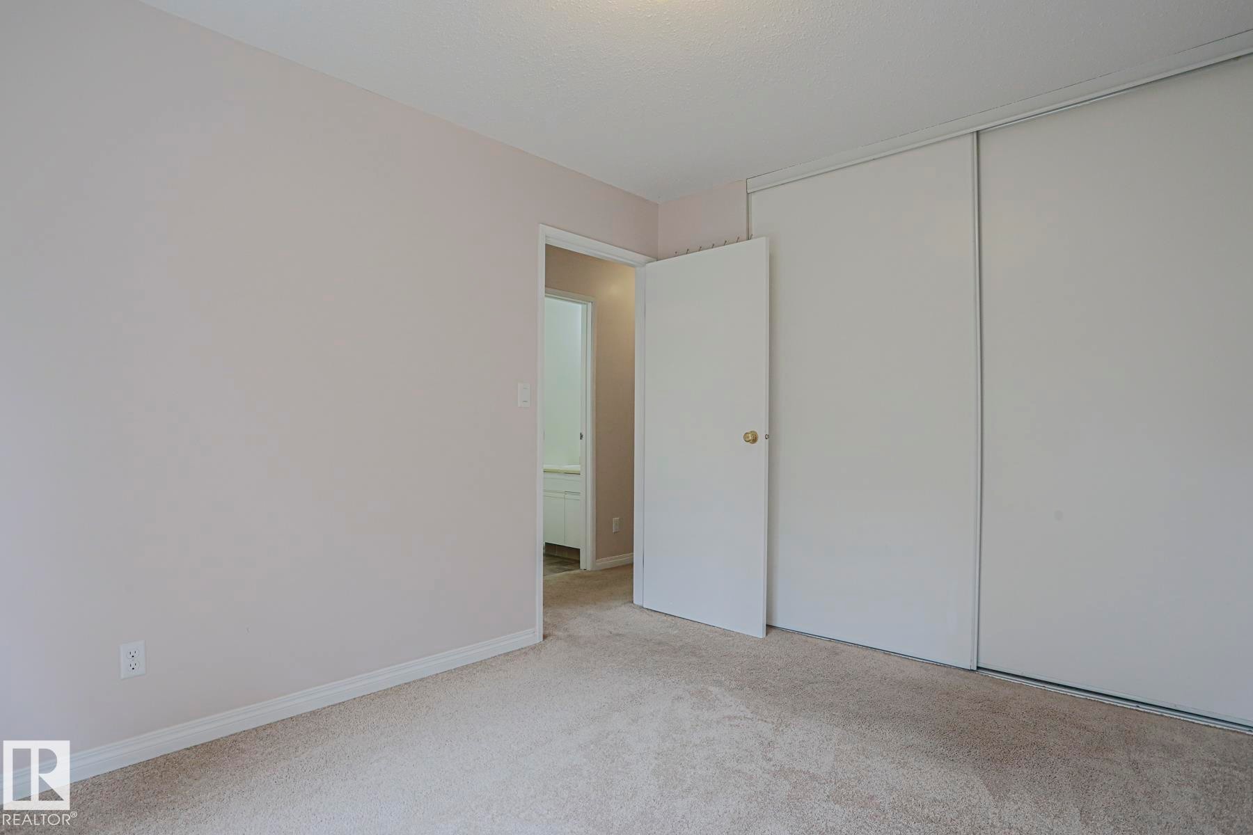 606 Saddleback Road, Edmonton, AB - Indoor Photo Showing Other Room