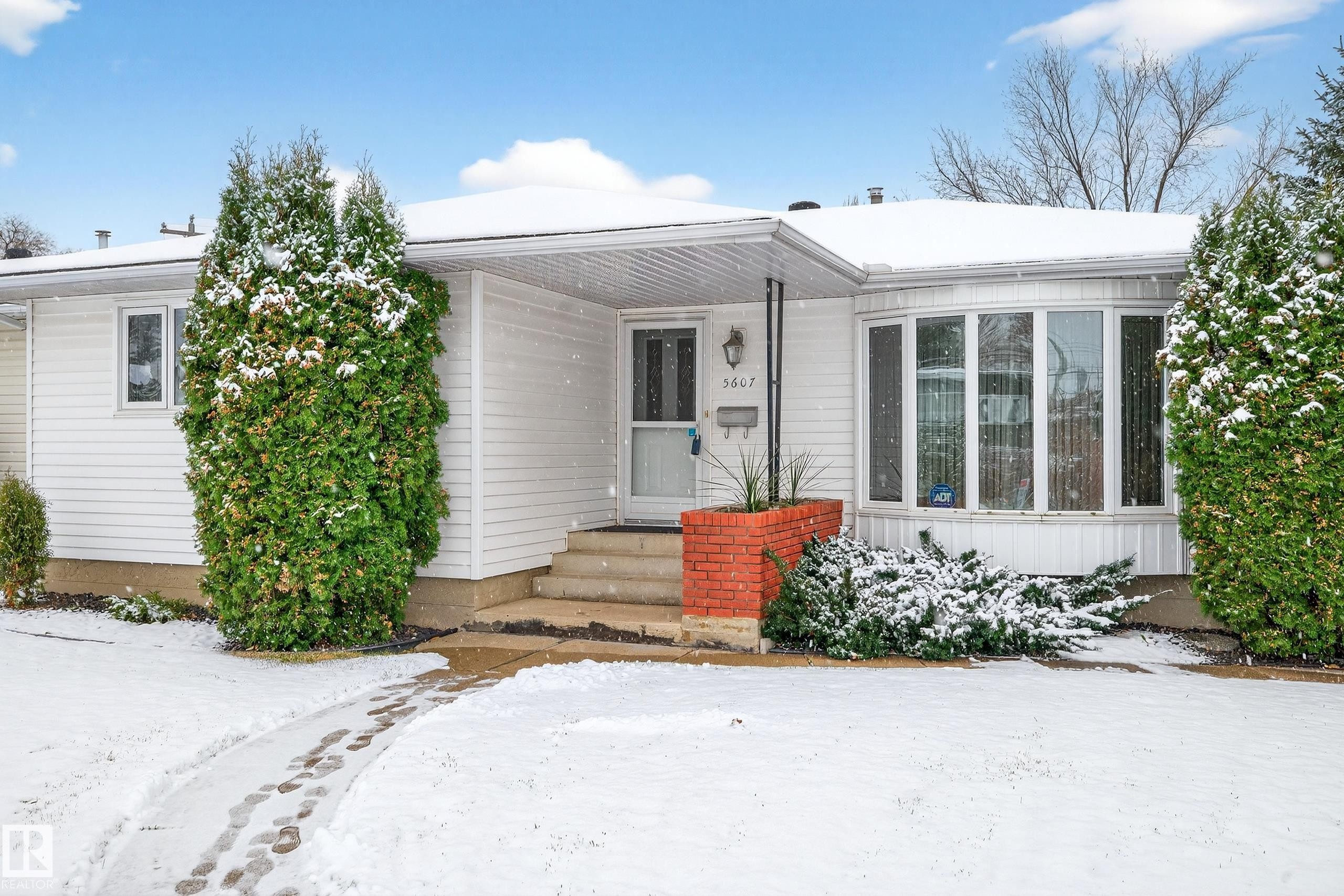 5607 97 Avenue, Edmonton, AB - Outdoor