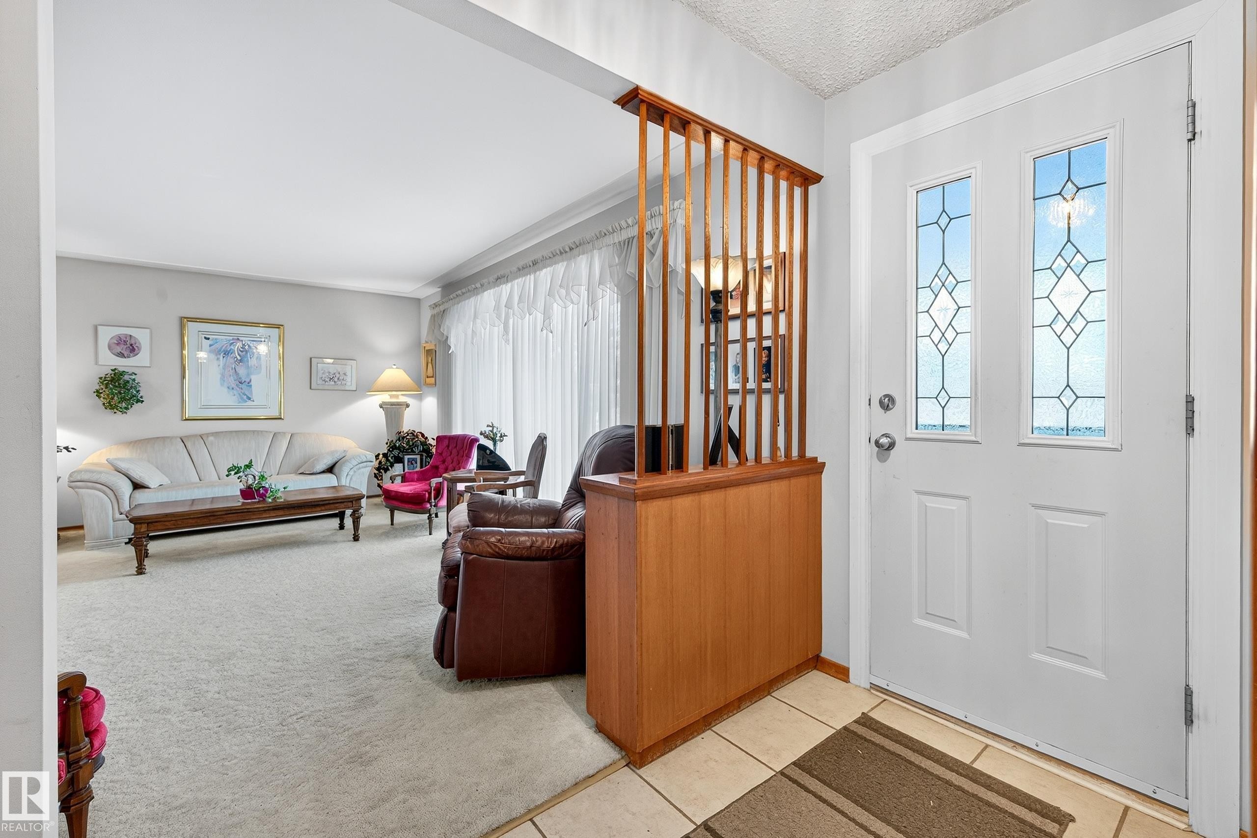 5607 97 Avenue, Edmonton, AB - Indoor Photo Showing Other Room