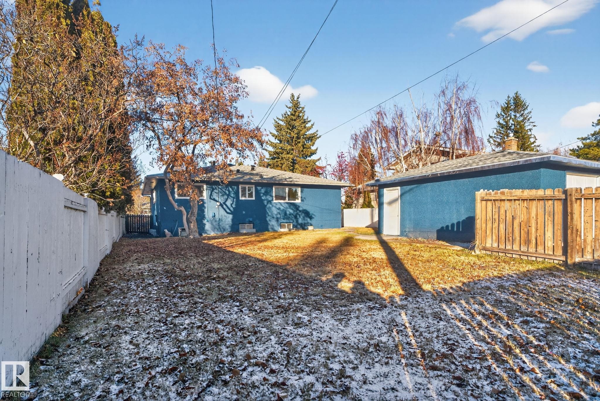 11155 37 Avenue, Edmonton, AB - Outdoor