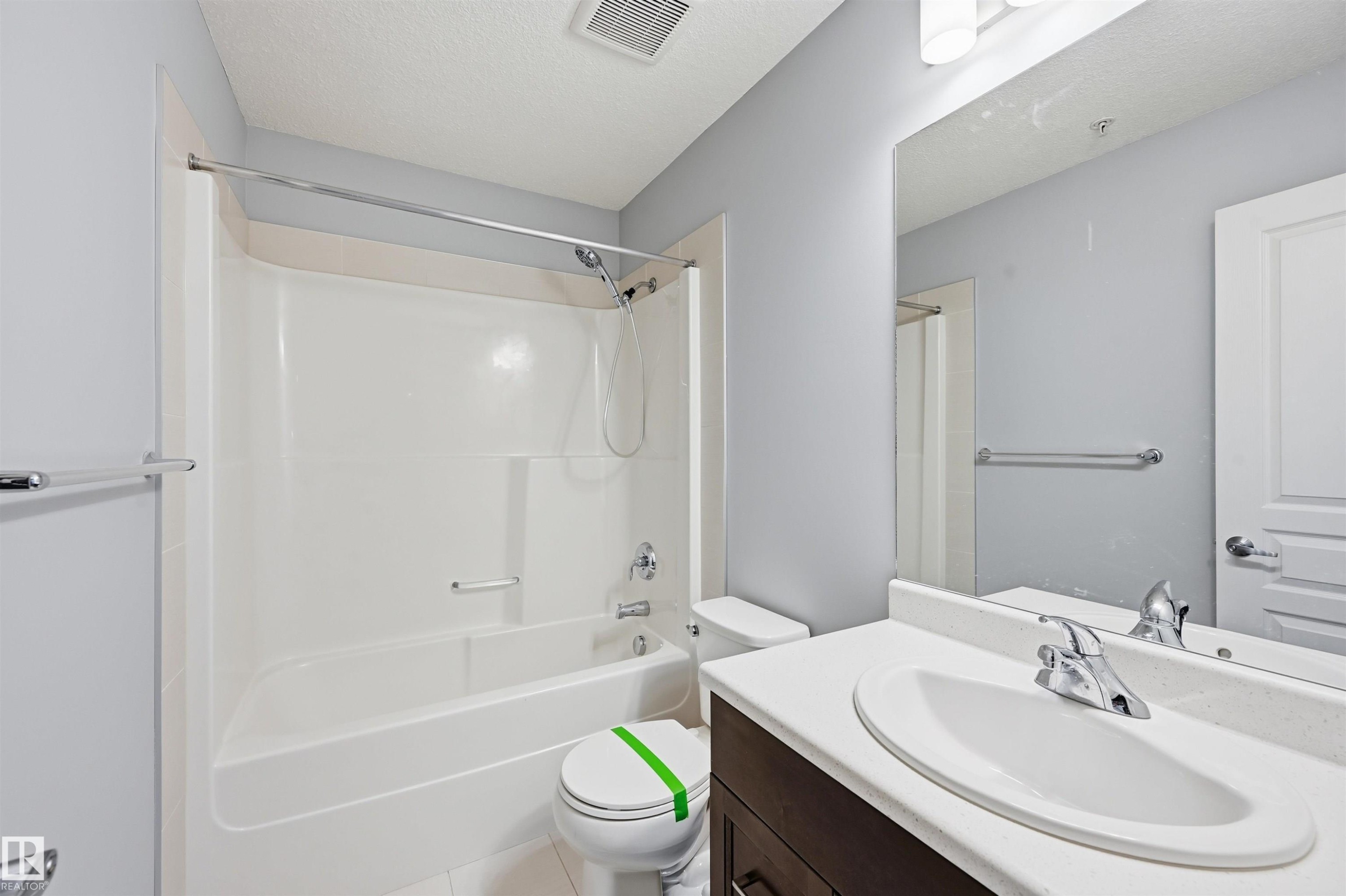 414 812 Welsh Drive, Edmonton, AB - Indoor Photo Showing Bathroom