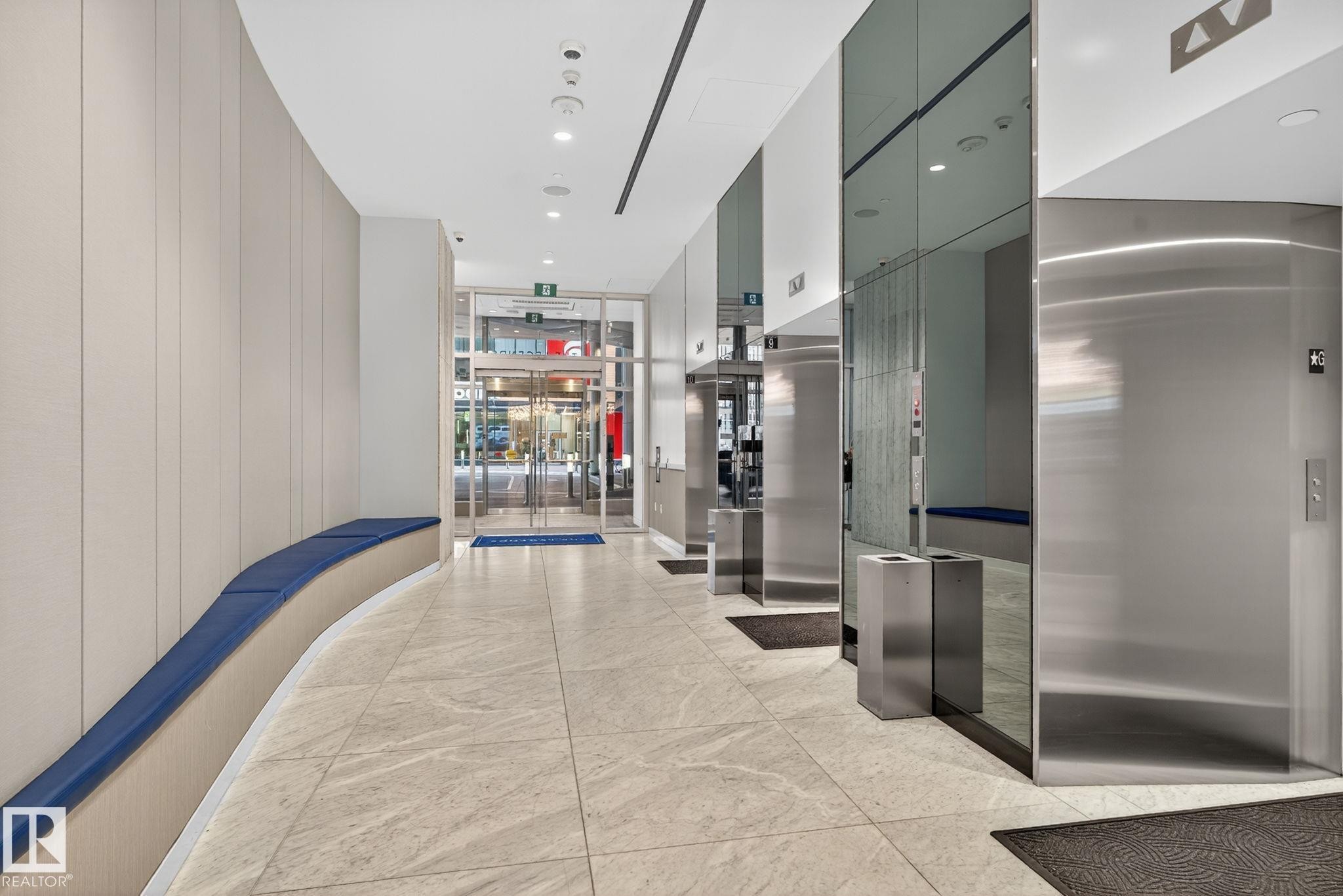 4206 10360 102 Street, Edmonton, AB - Indoor Photo Showing Other Room