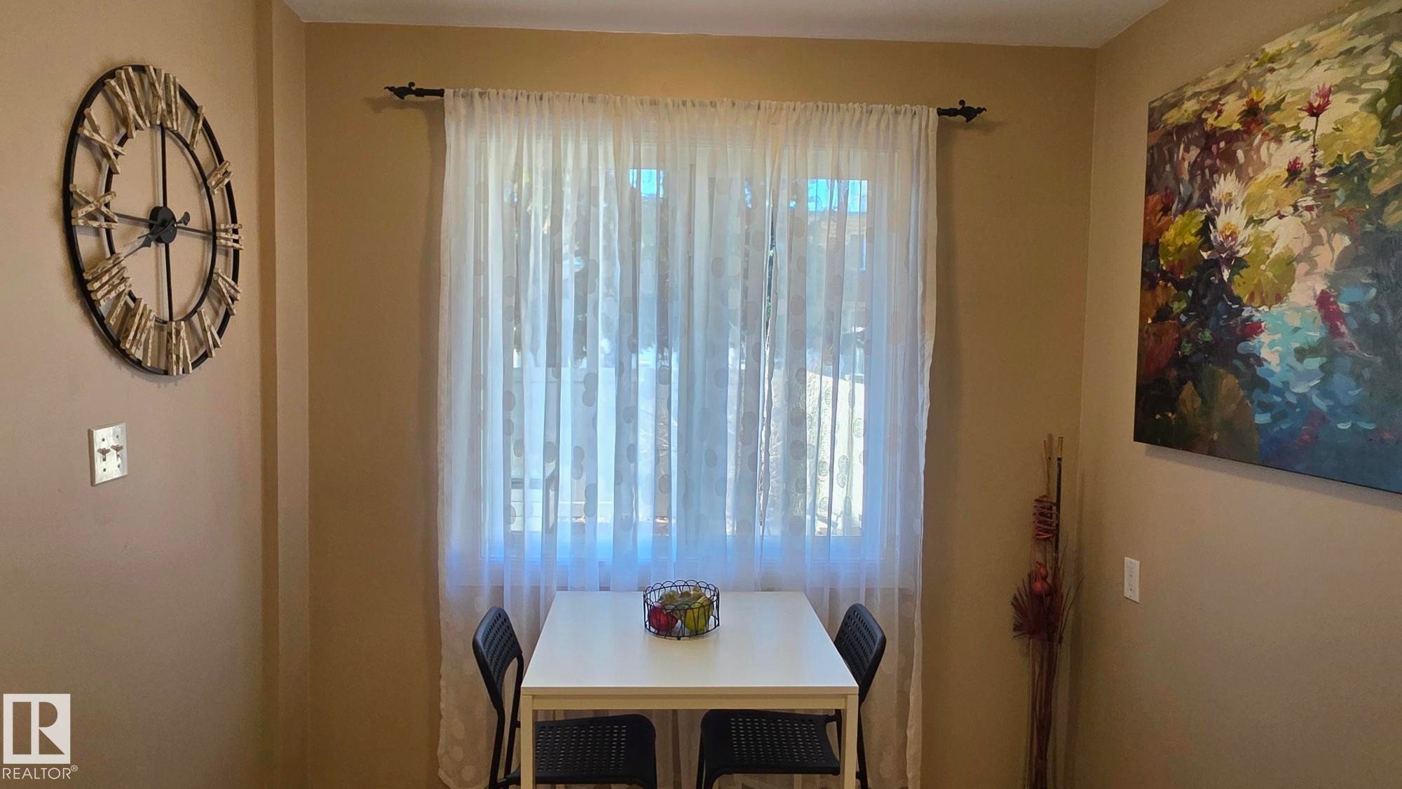 Edmonton, AB - Indoor