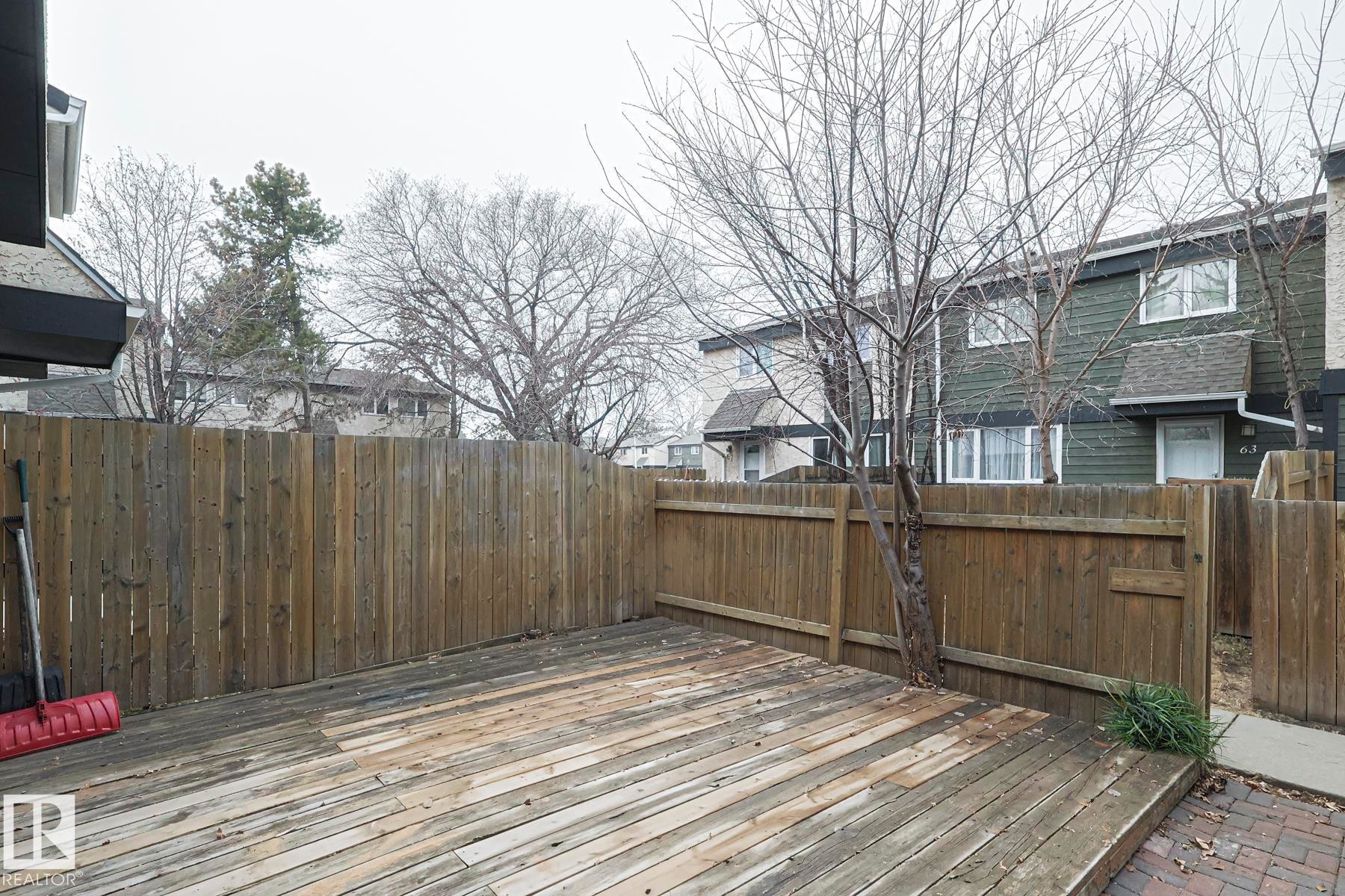 Wooden terrace featuring a fenced backyard - 51 Belmead Gardens, Edmonton, AB - Outdoor