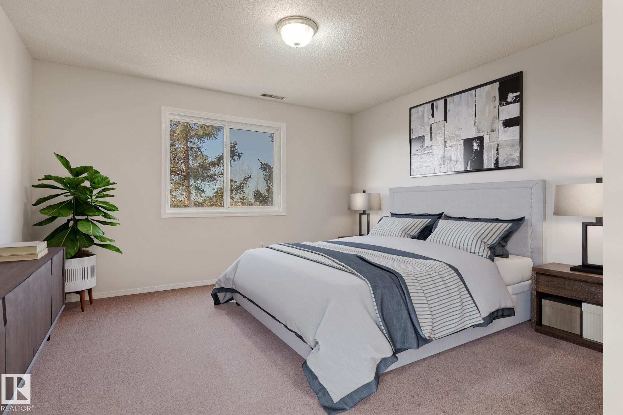 443 279 Suder Greens Drive, Edmonton, AB - Indoor Photo Showing Bedroom