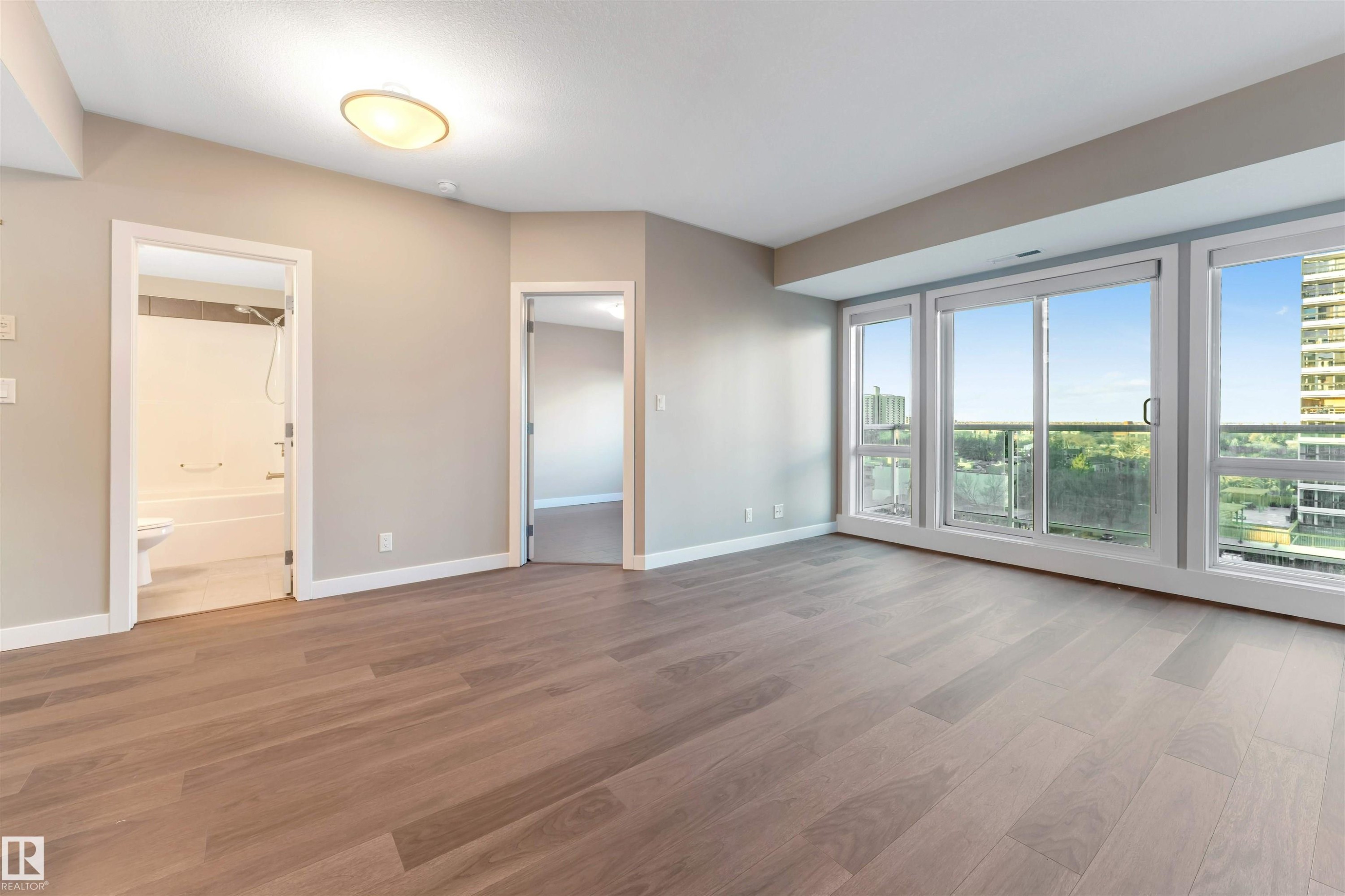 807 10055 118 Street, Edmonton, AB - Indoor Photo Showing Other Room