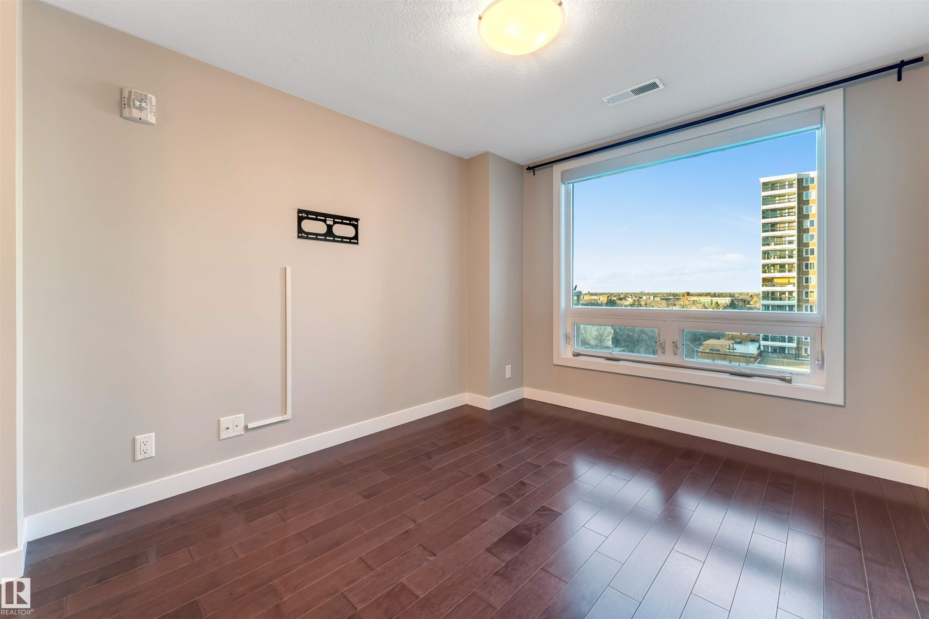 807 10055 118 Street, Edmonton, AB - Indoor Photo Showing Other Room