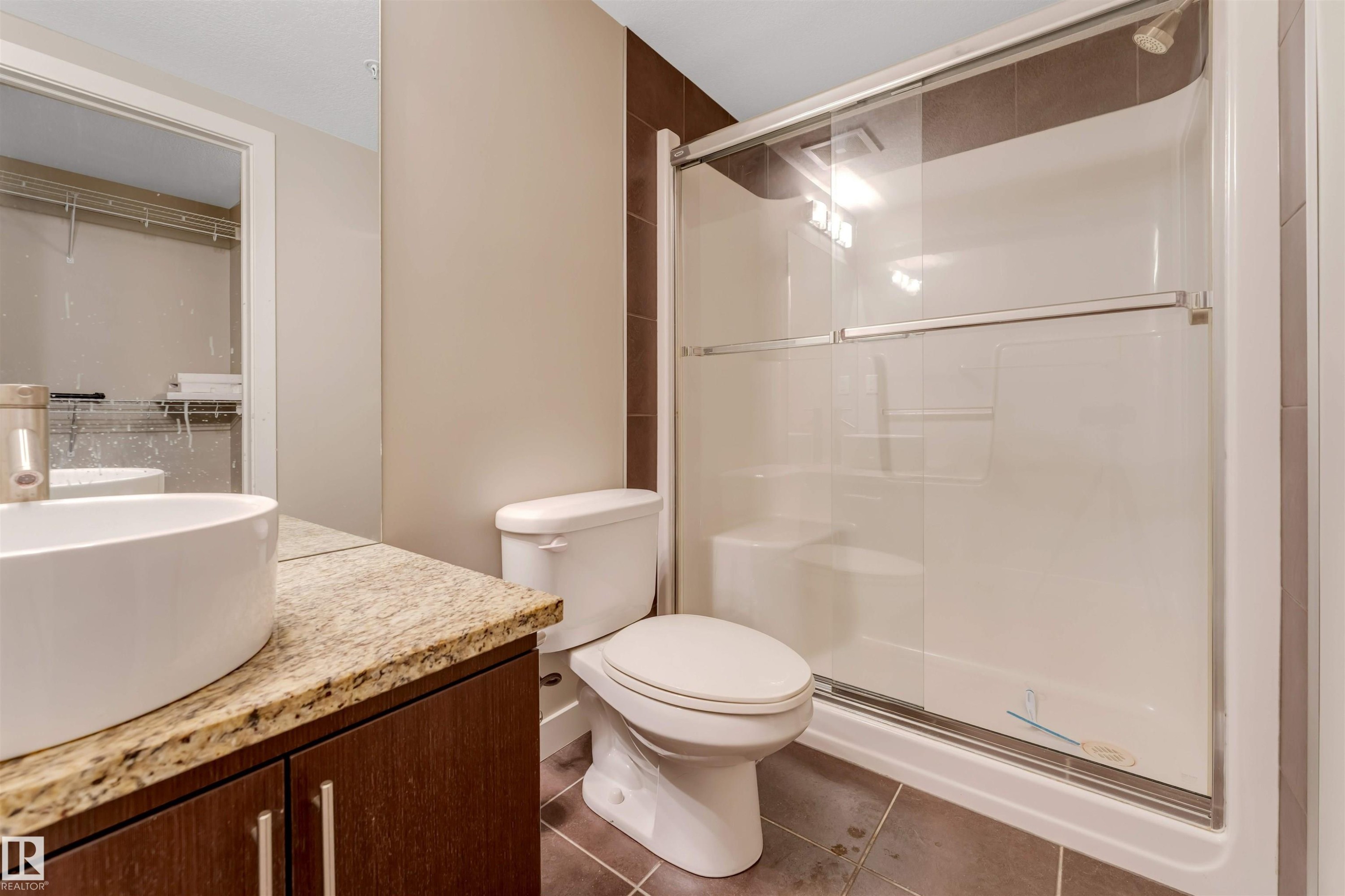 807 10055 118 Street, Edmonton, AB - Indoor Photo Showing Bathroom
