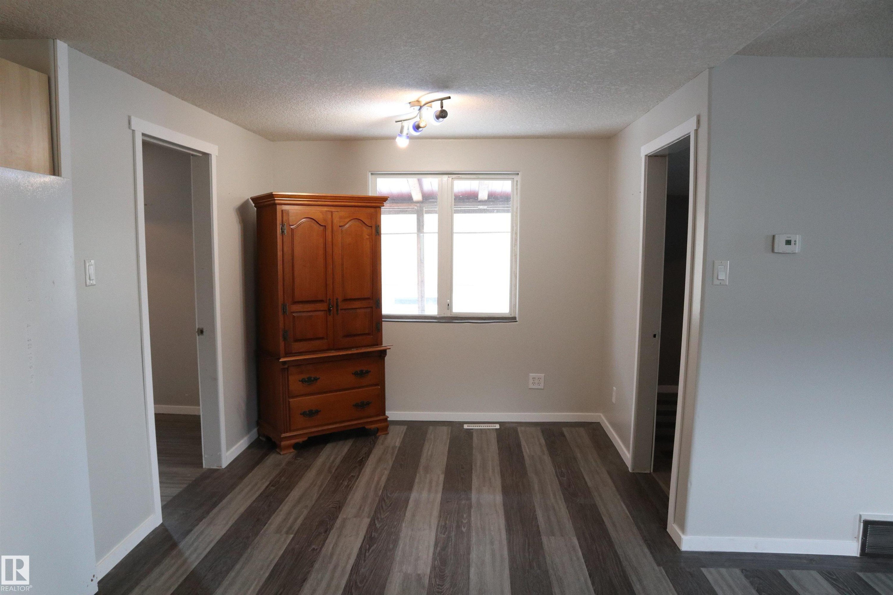 4804 49 St, Calmar, AB - Indoor Photo Showing Other Room