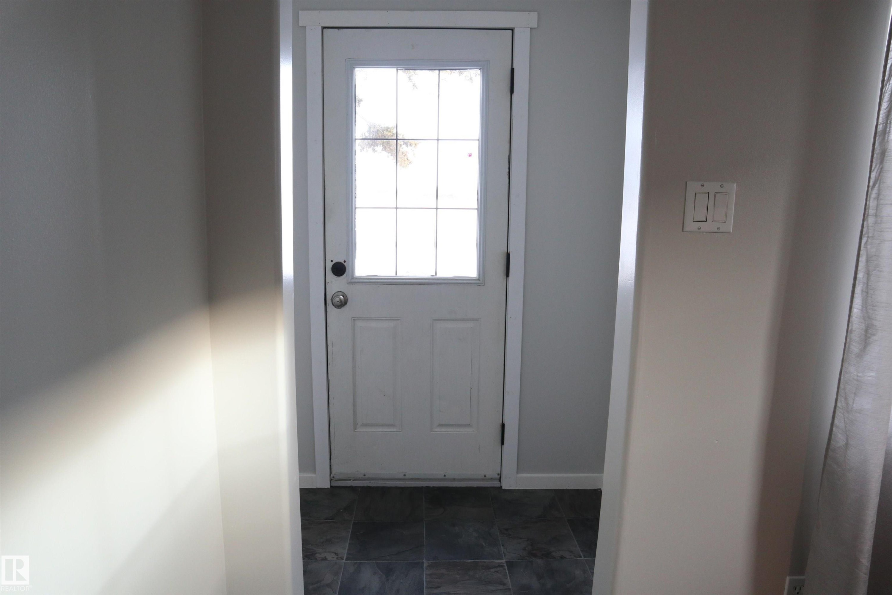 4804 49 St, Calmar, AB - Indoor Photo Showing Other Room