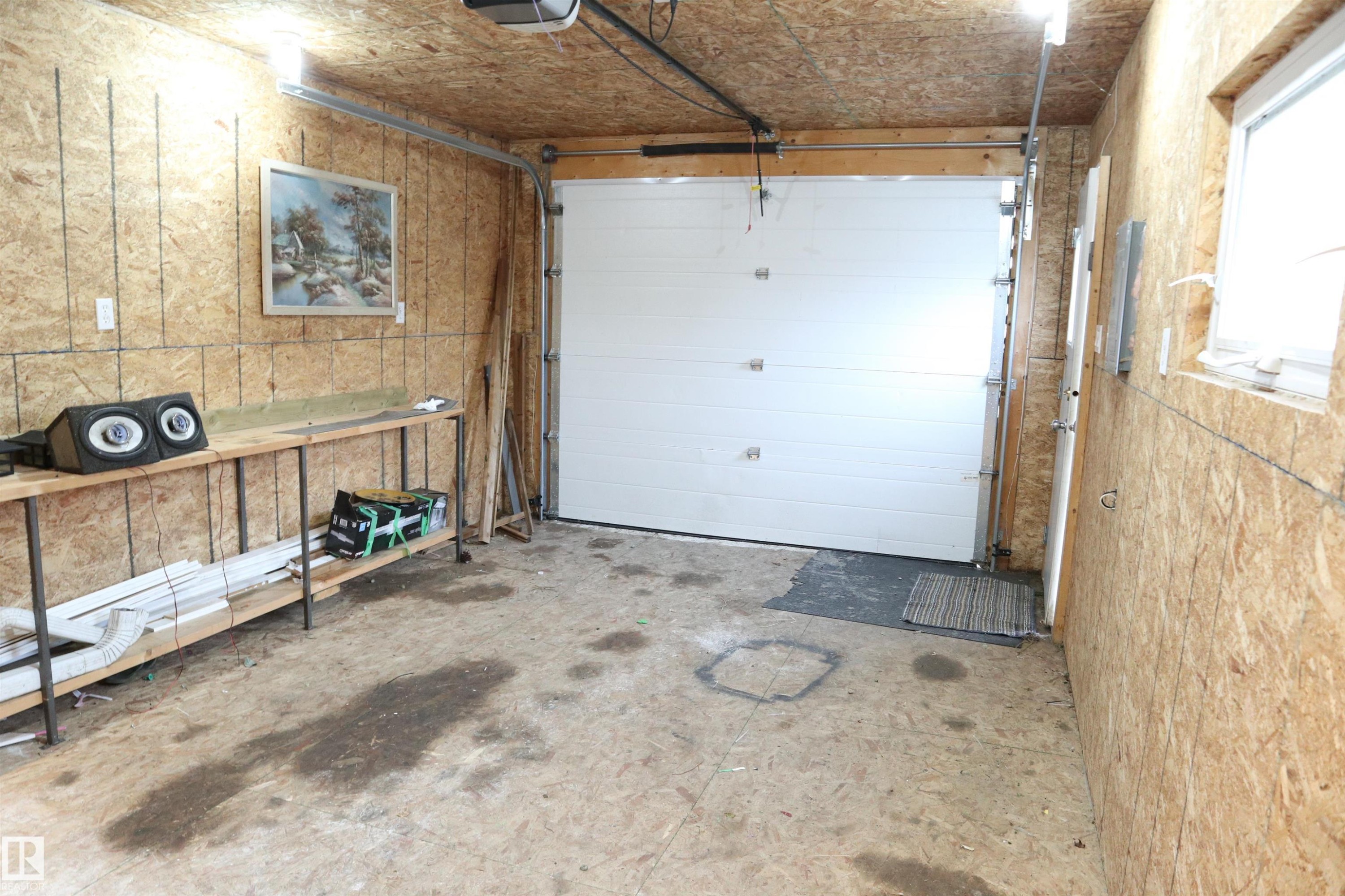 4804 49 St, Calmar, AB - Indoor Photo Showing Garage