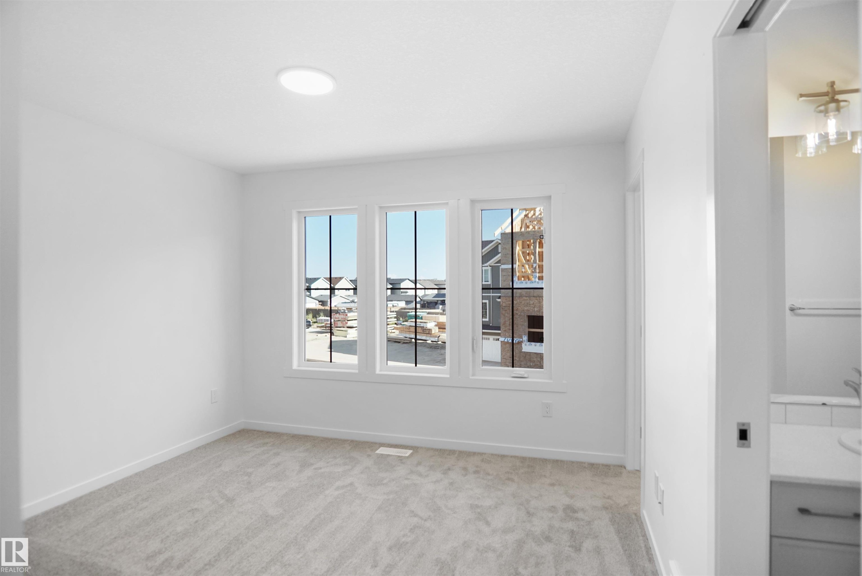 71 17319 5 Street, Edmonton, AB - Indoor Photo Showing Other Room