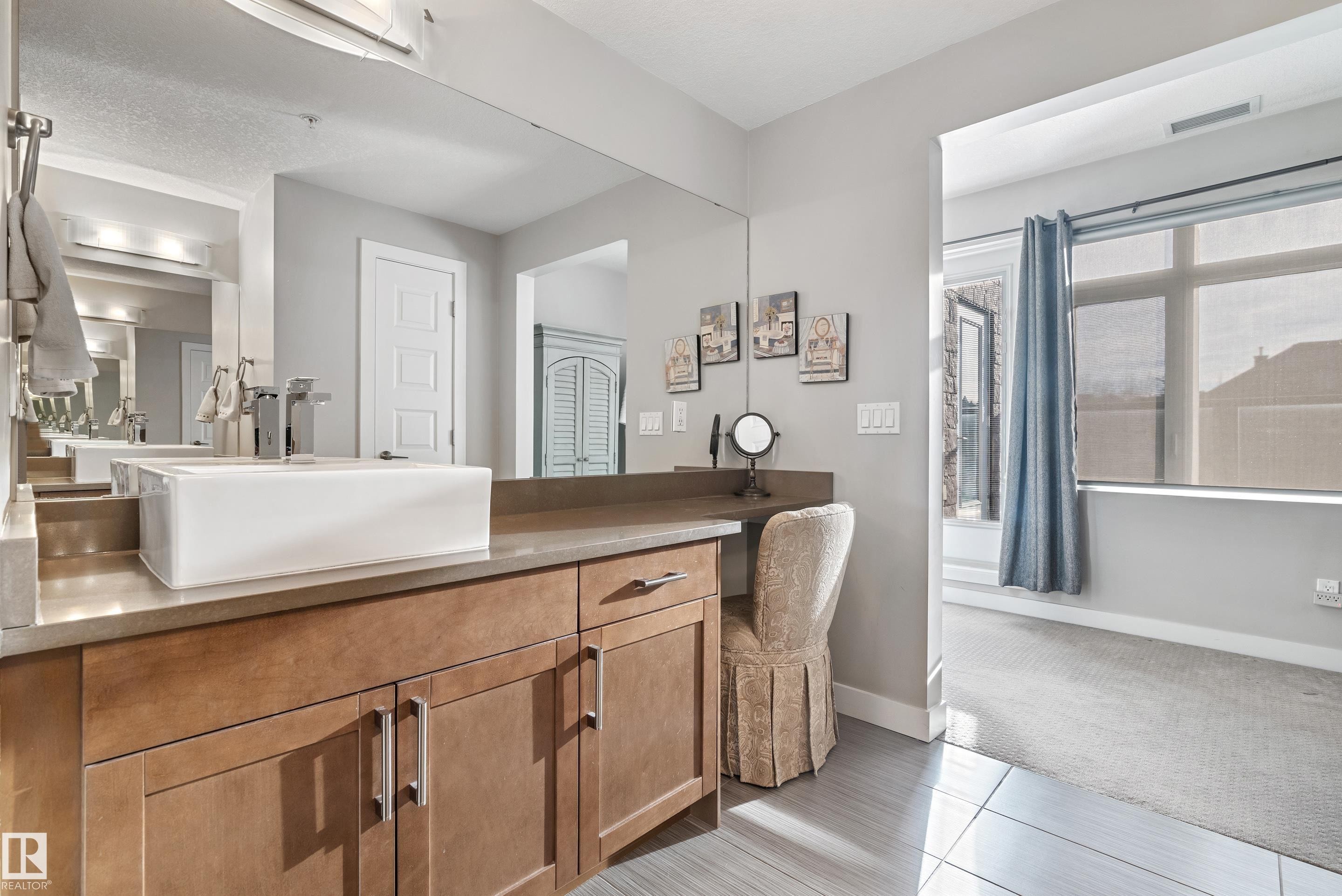 101 5151 Windermere Boulevard, Edmonton, AB - Indoor Photo Showing Bathroom