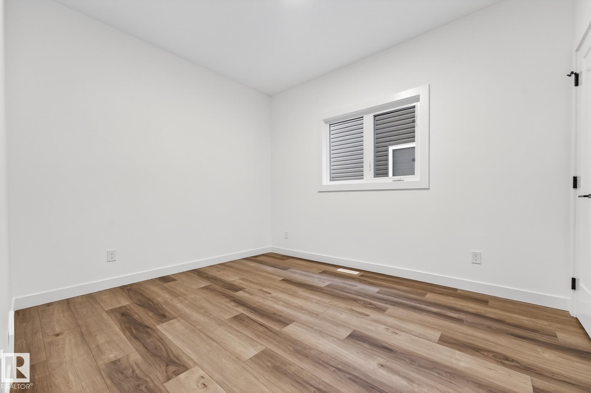 28 Eldridge Point(E), St. Albert, AB - Indoor Photo Showing Other Room