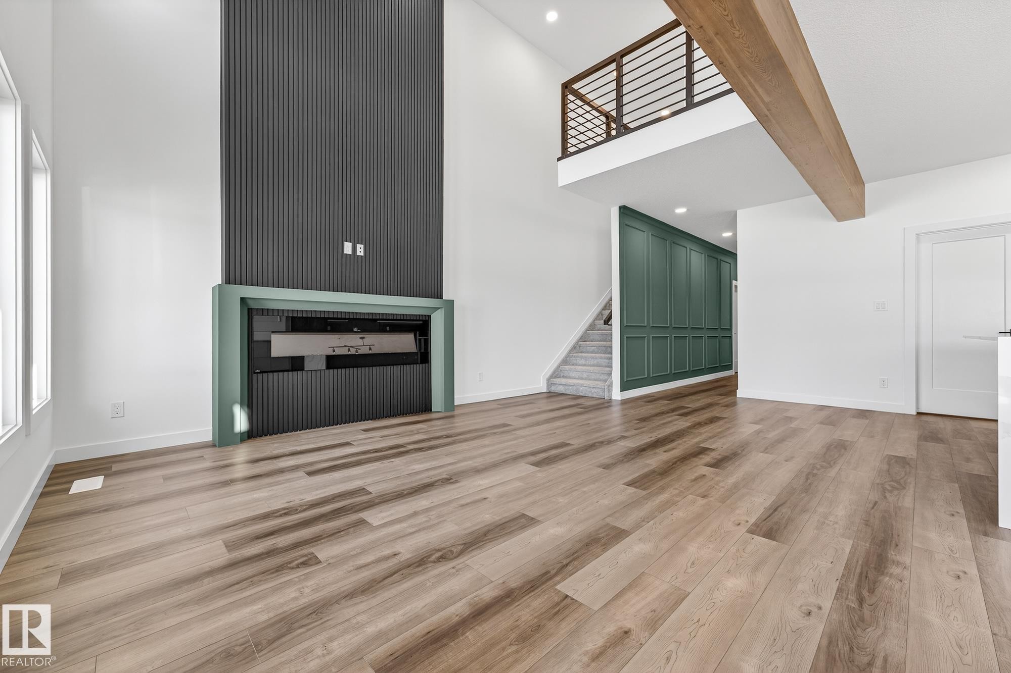 28 Eldridge Point(E), St. Albert, AB - Indoor With Fireplace