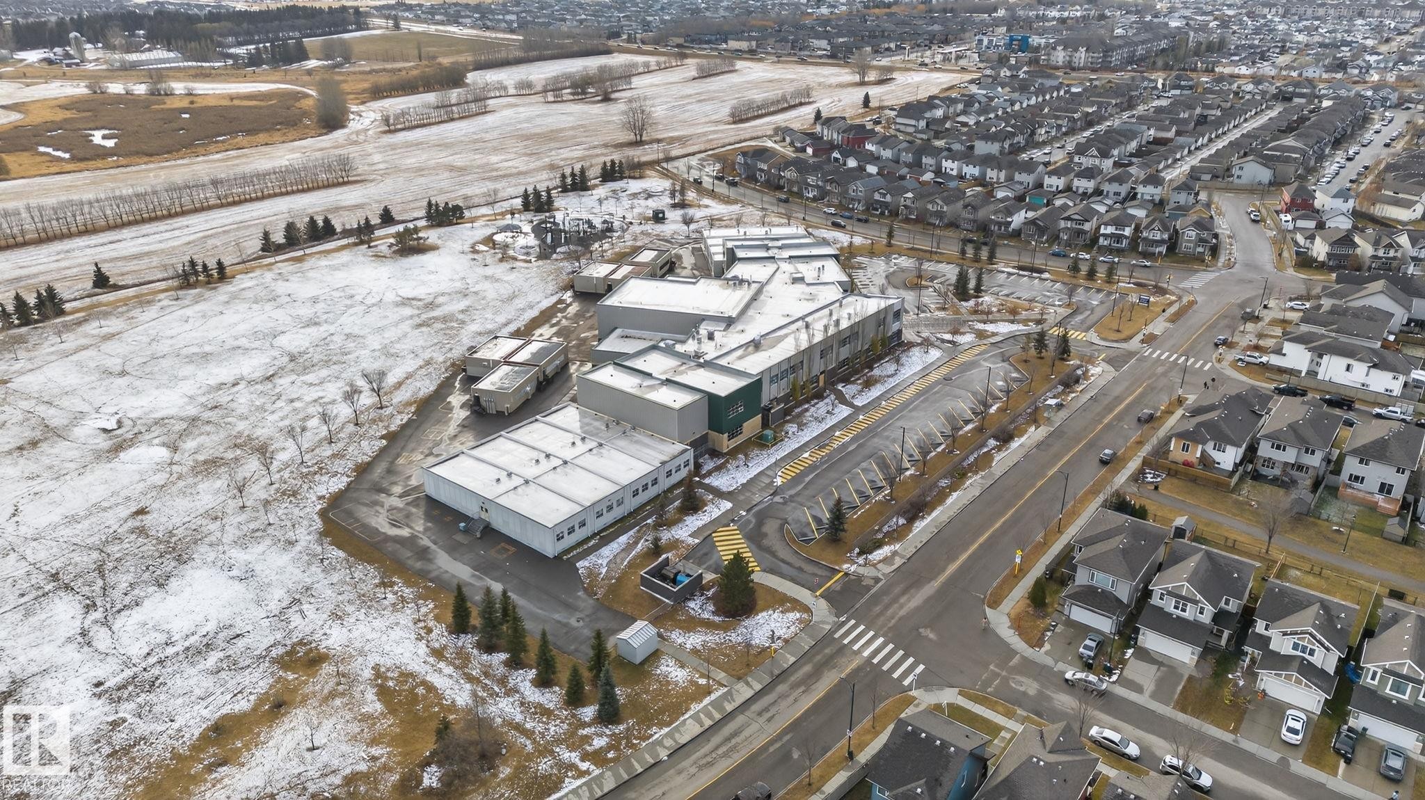 3319 8 Street, Edmonton, AB - Outdoor With View