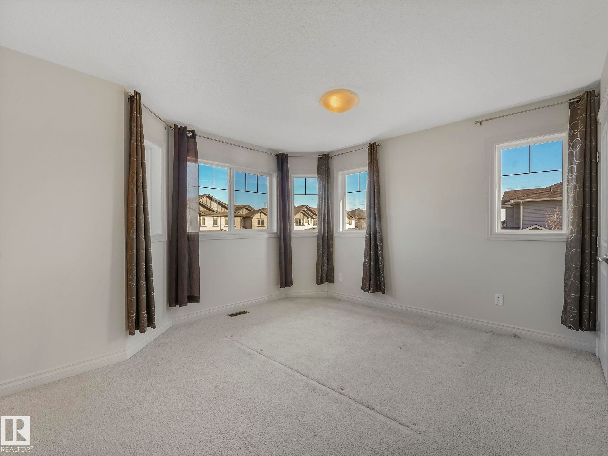 3003 16 Avenue, Edmonton, AB - Indoor
