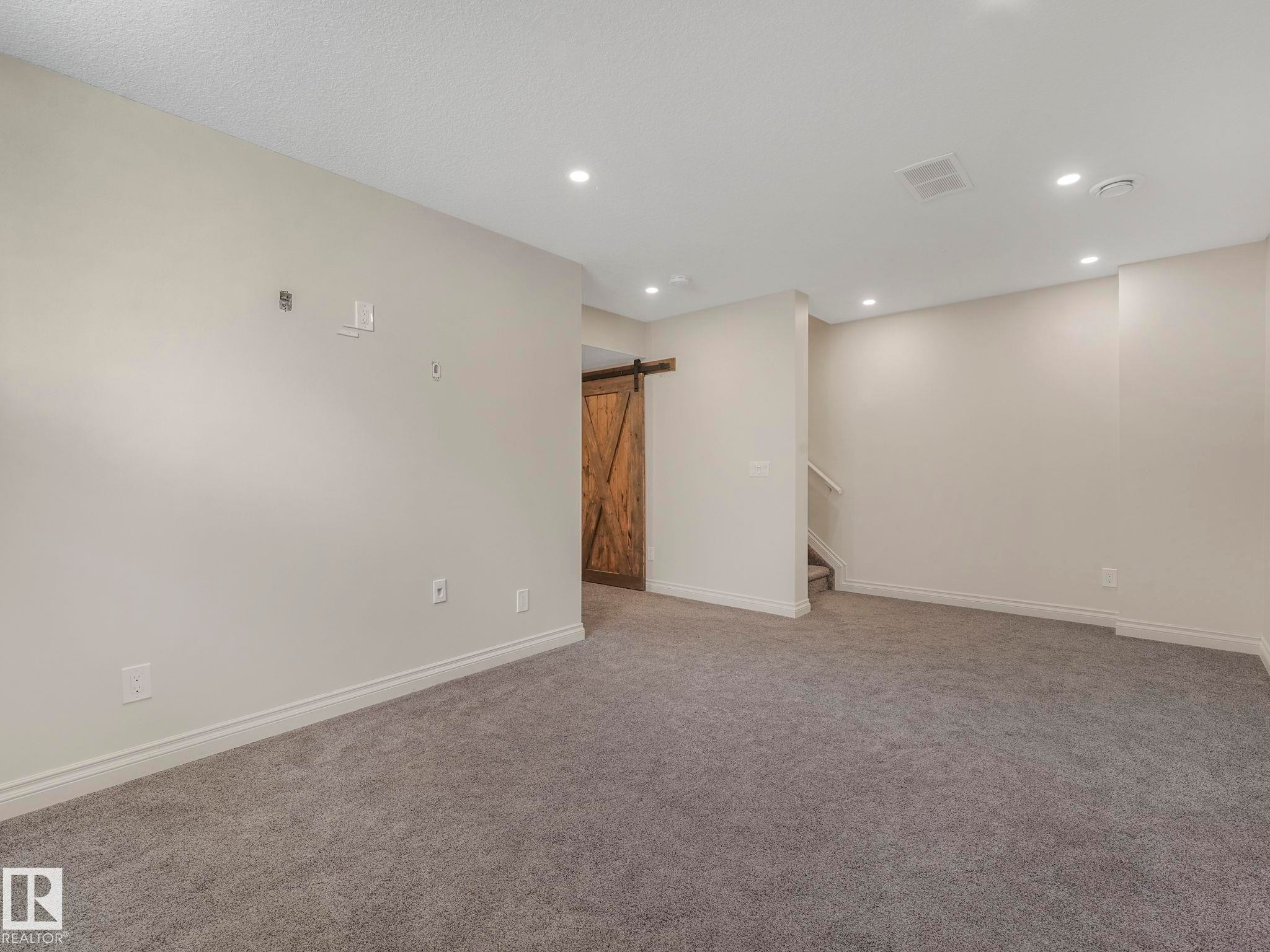 3003 16 Avenue, Edmonton, AB - Indoor