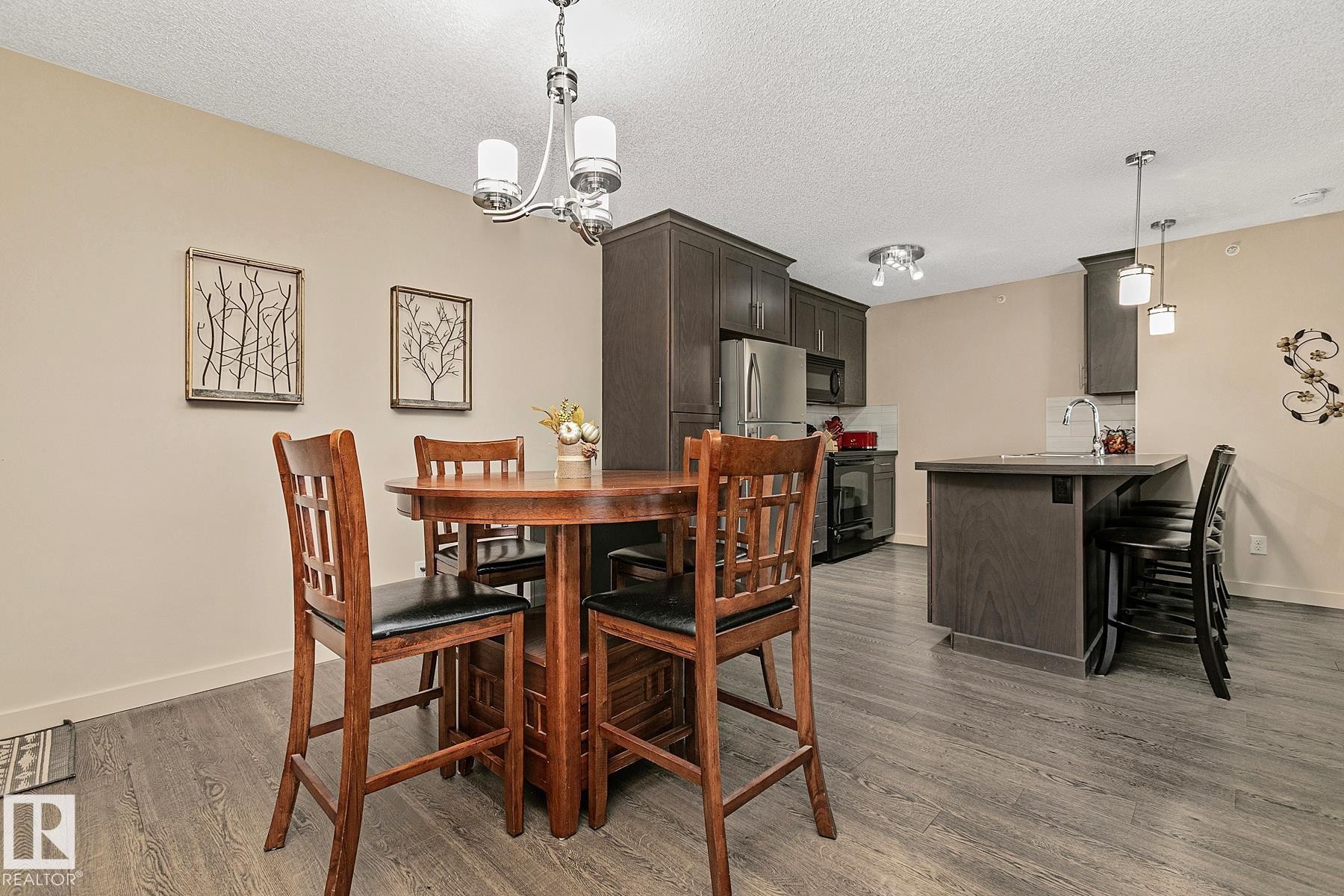 413 6084 Stanton Drive, Edmonton, AB - Indoor Photo Showing Dining Room