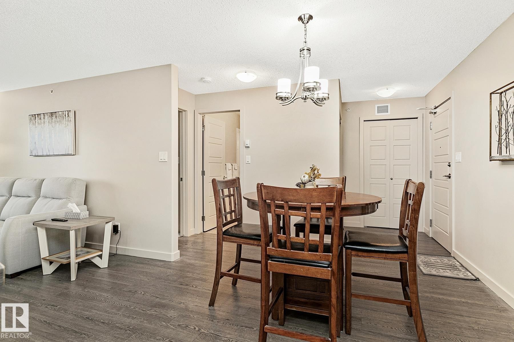 413 6084 Stanton Drive, Edmonton, AB - Indoor Photo Showing Dining Room