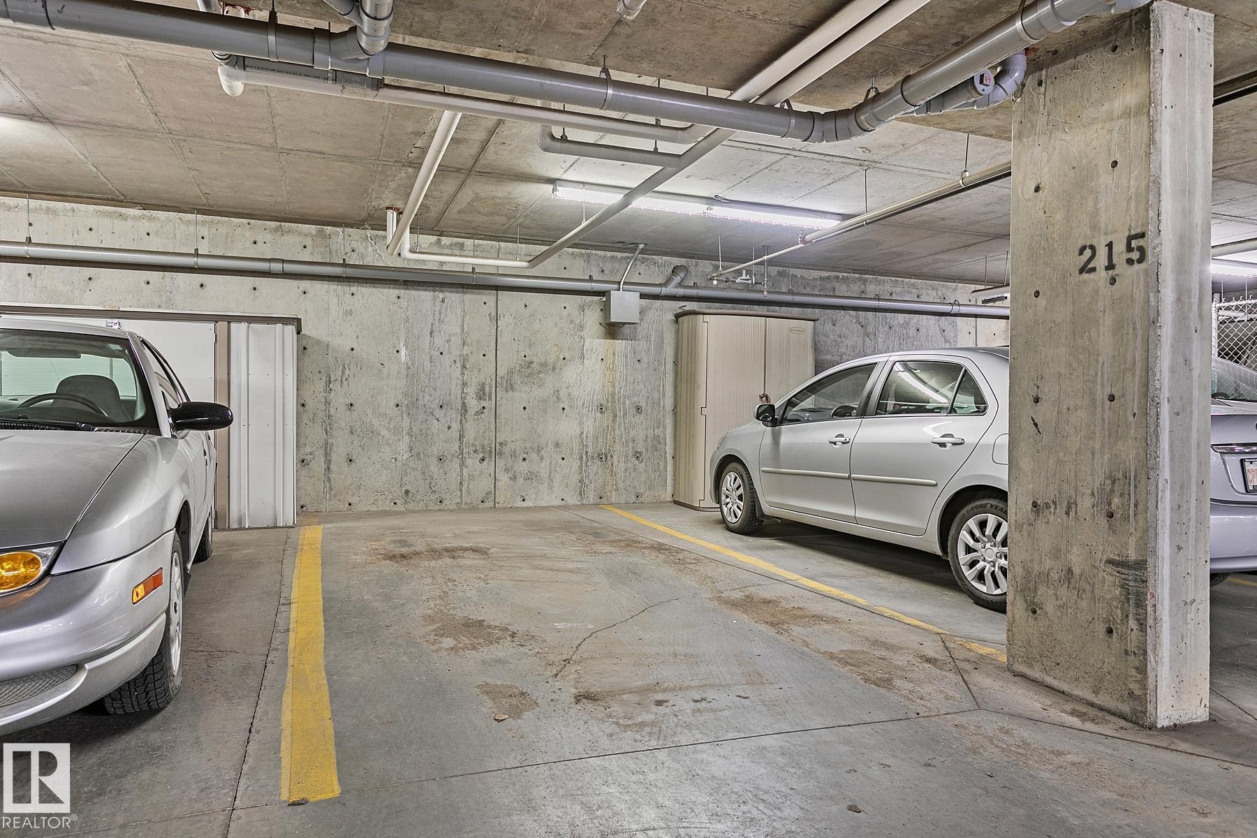 413 6084 Stanton Drive, Edmonton, AB - Indoor Photo Showing Garage