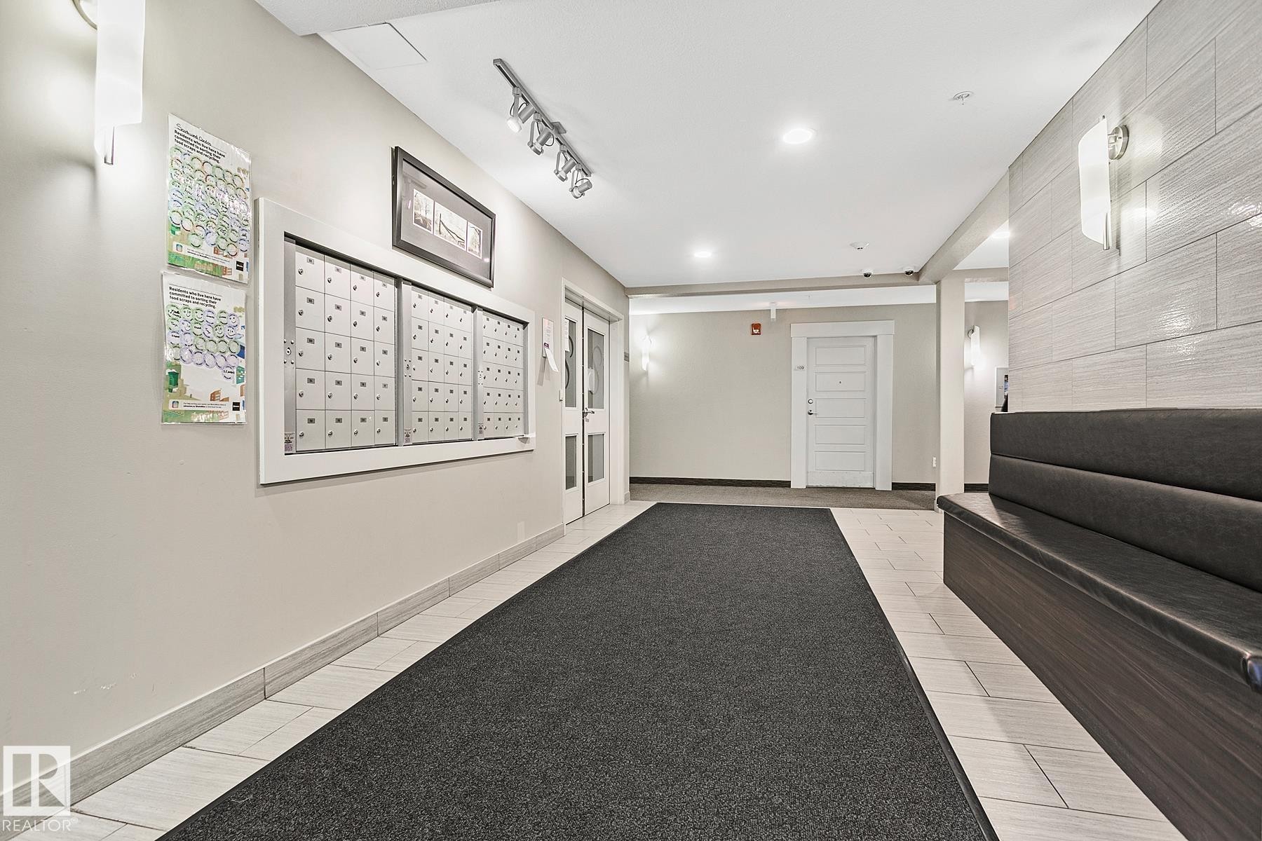 413 6084 Stanton Drive, Edmonton, AB - Indoor Photo Showing Other Room