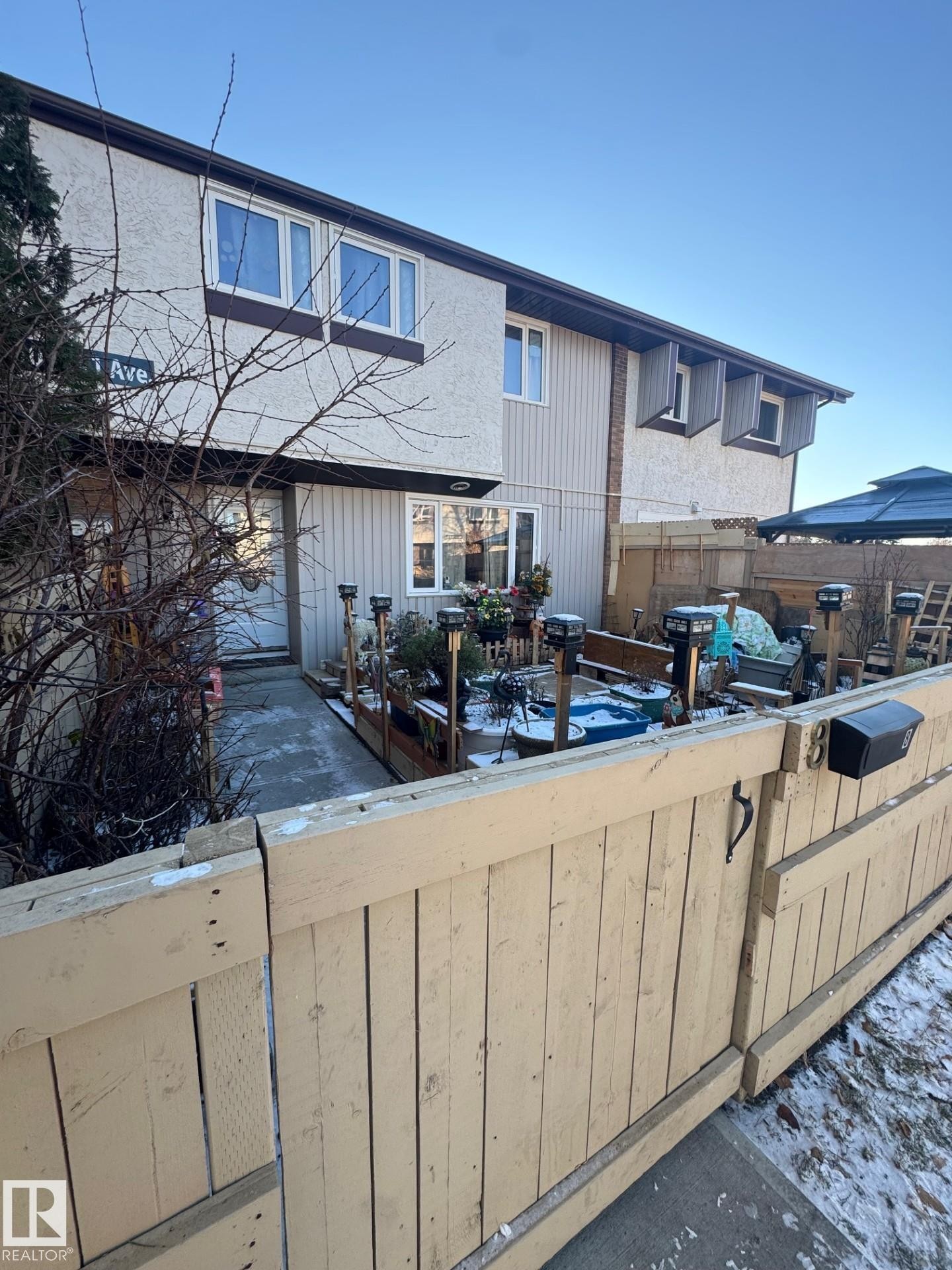 8 8010 141 Avenue, Edmonton, AB - Outdoor