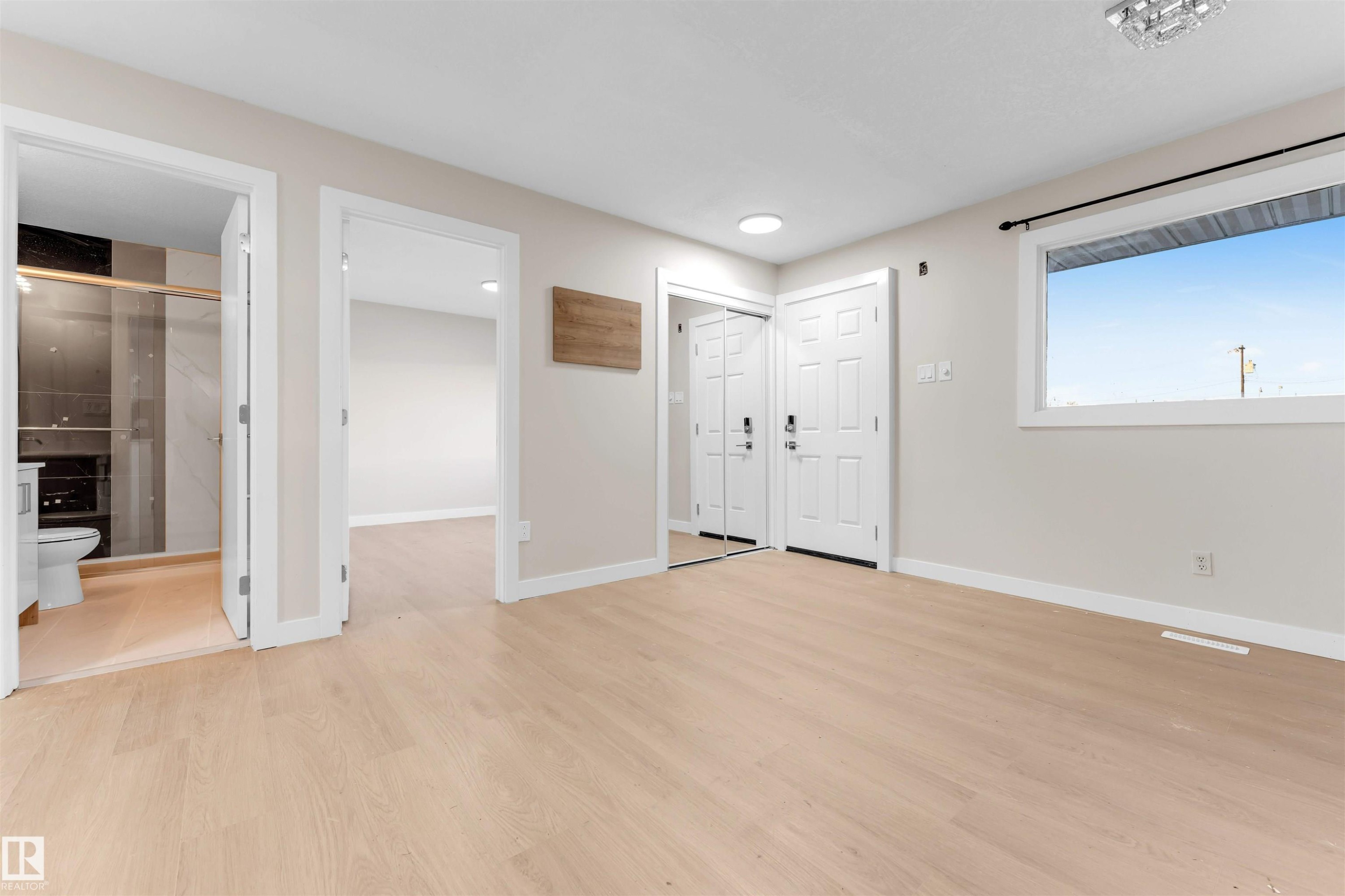 16115 100A Avenue, Edmonton, AB - Indoor Photo Showing Other Room