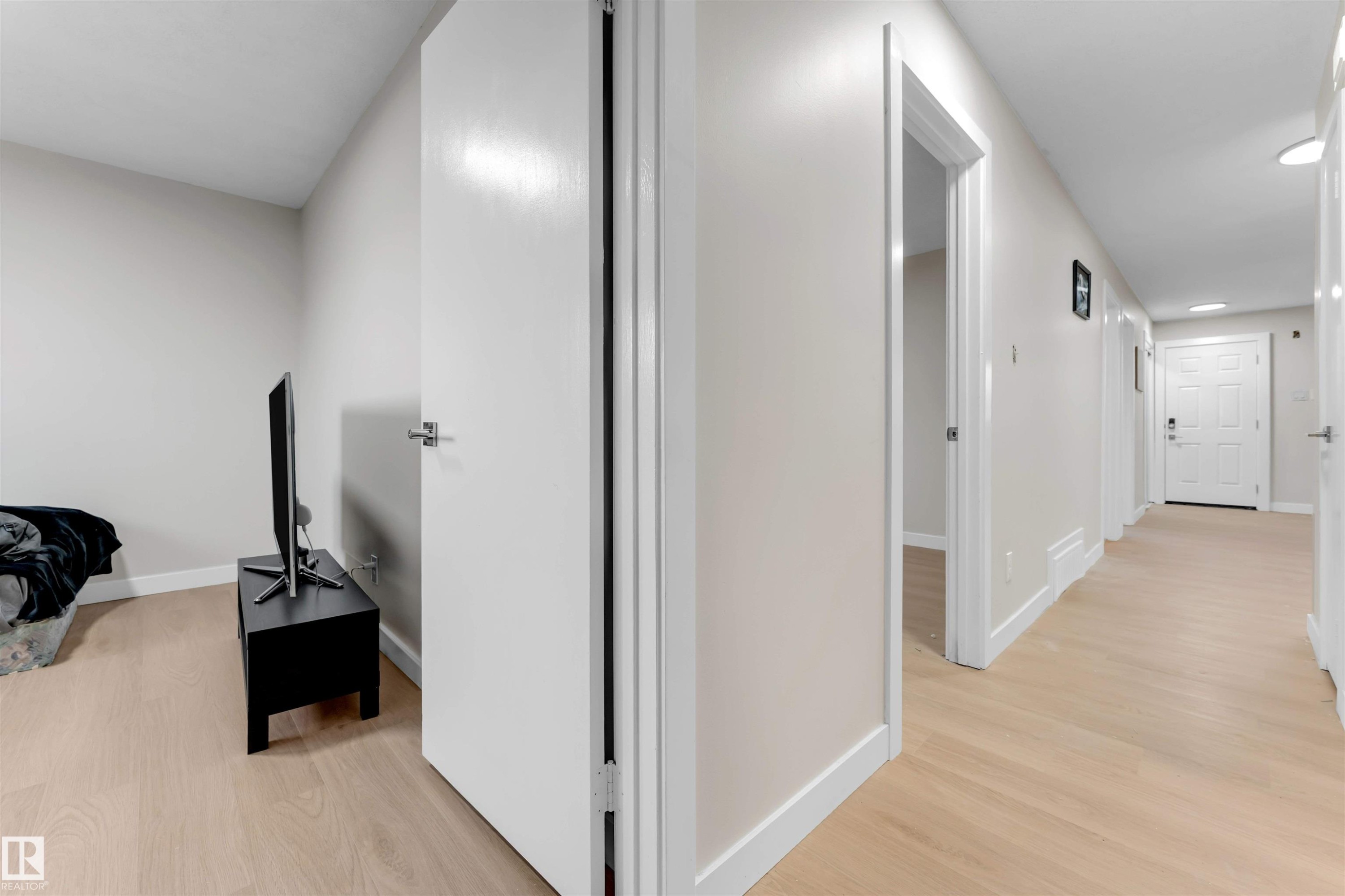 16115 100A Avenue, Edmonton, AB - Indoor Photo Showing Other Room