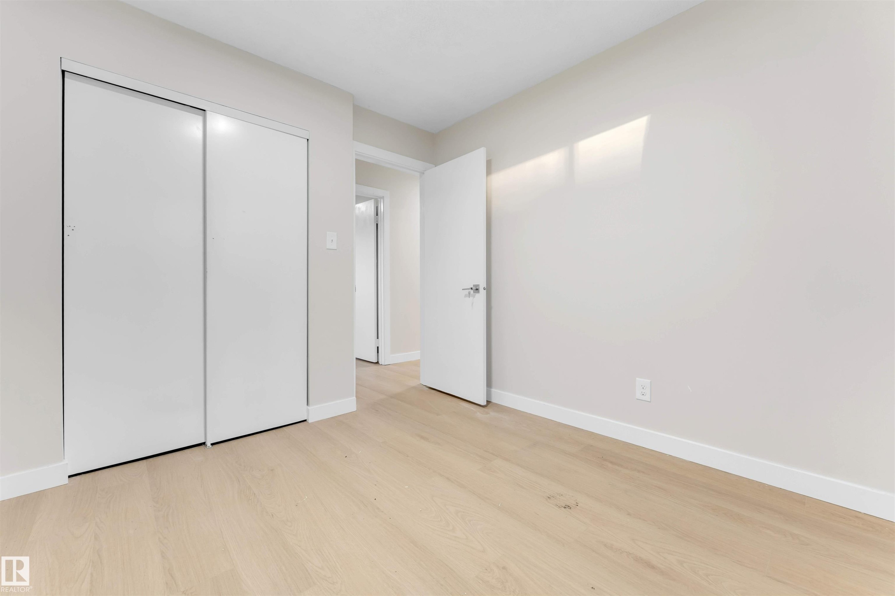 16115 100A Avenue, Edmonton, AB - Indoor Photo Showing Other Room