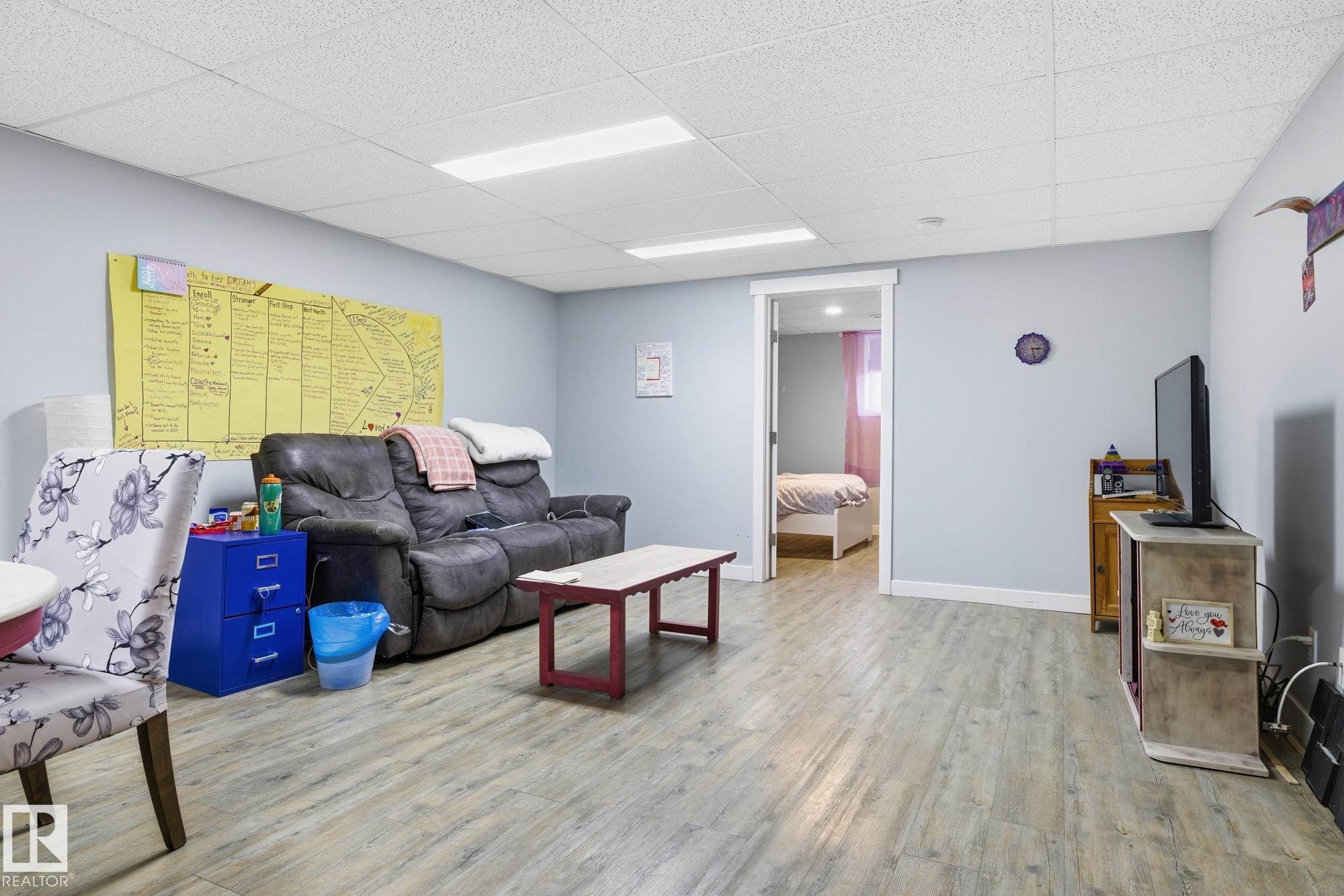 15331 104 Avenue, Edmonton, AB - Indoor