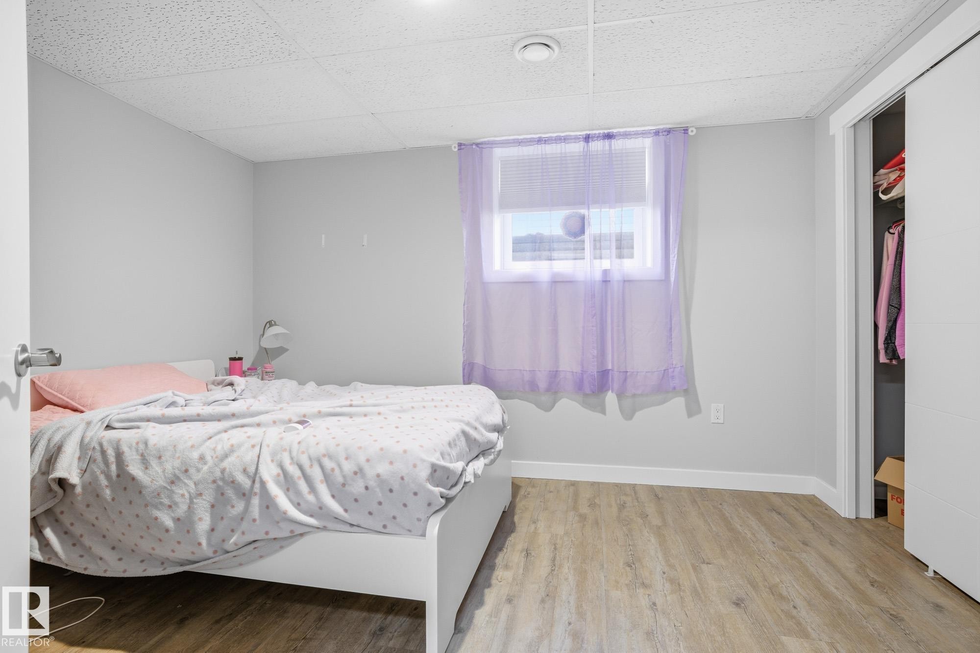 15331 104 Avenue, Edmonton, AB - Indoor Photo Showing Bedroom