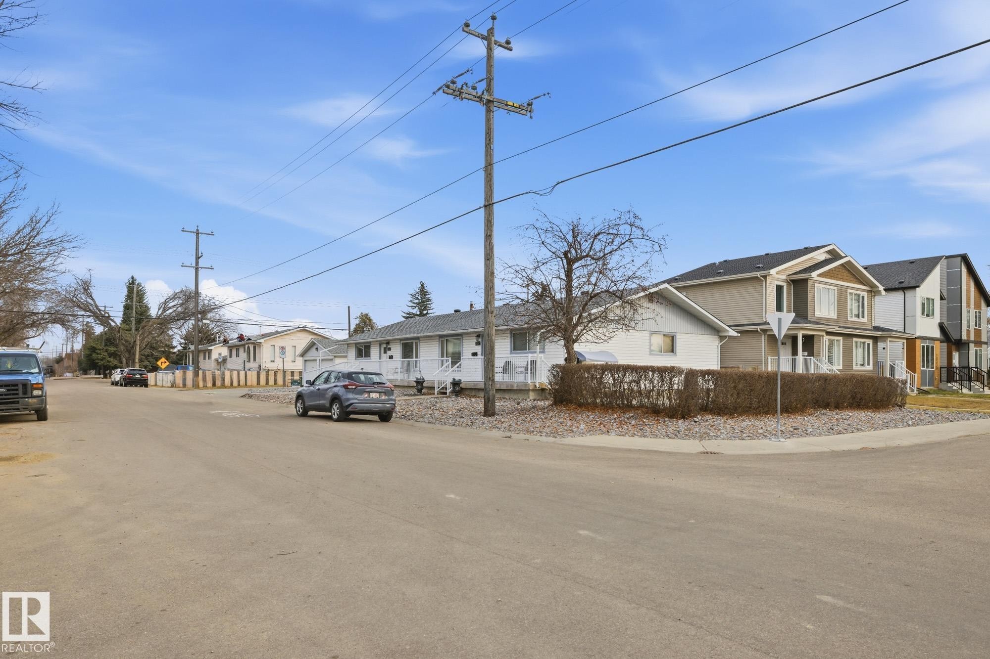 15331 104 Avenue, Edmonton, AB - Outdoor