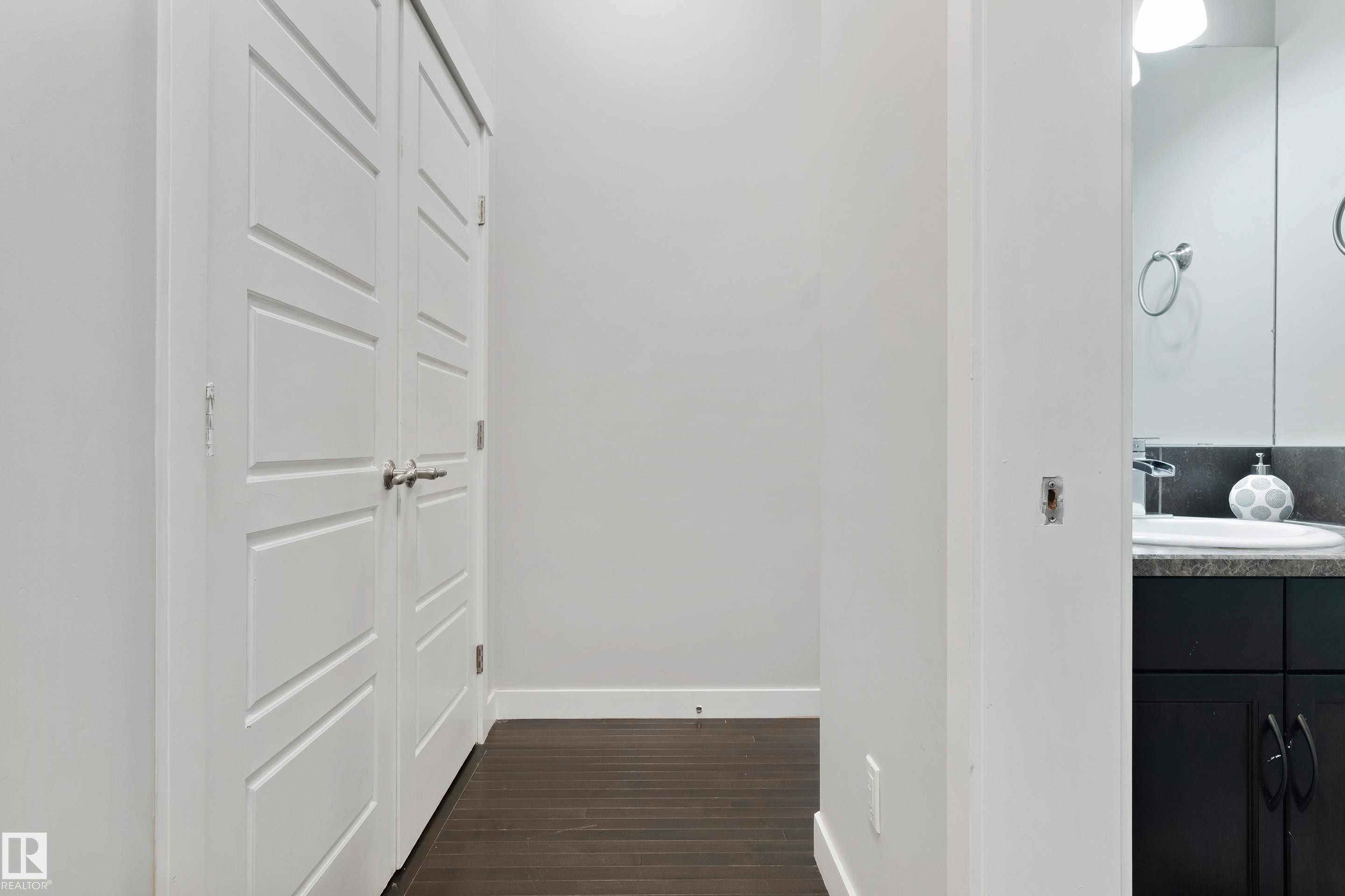 6963 19A Avenue, Edmonton, AB - Indoor Photo Showing Other Room