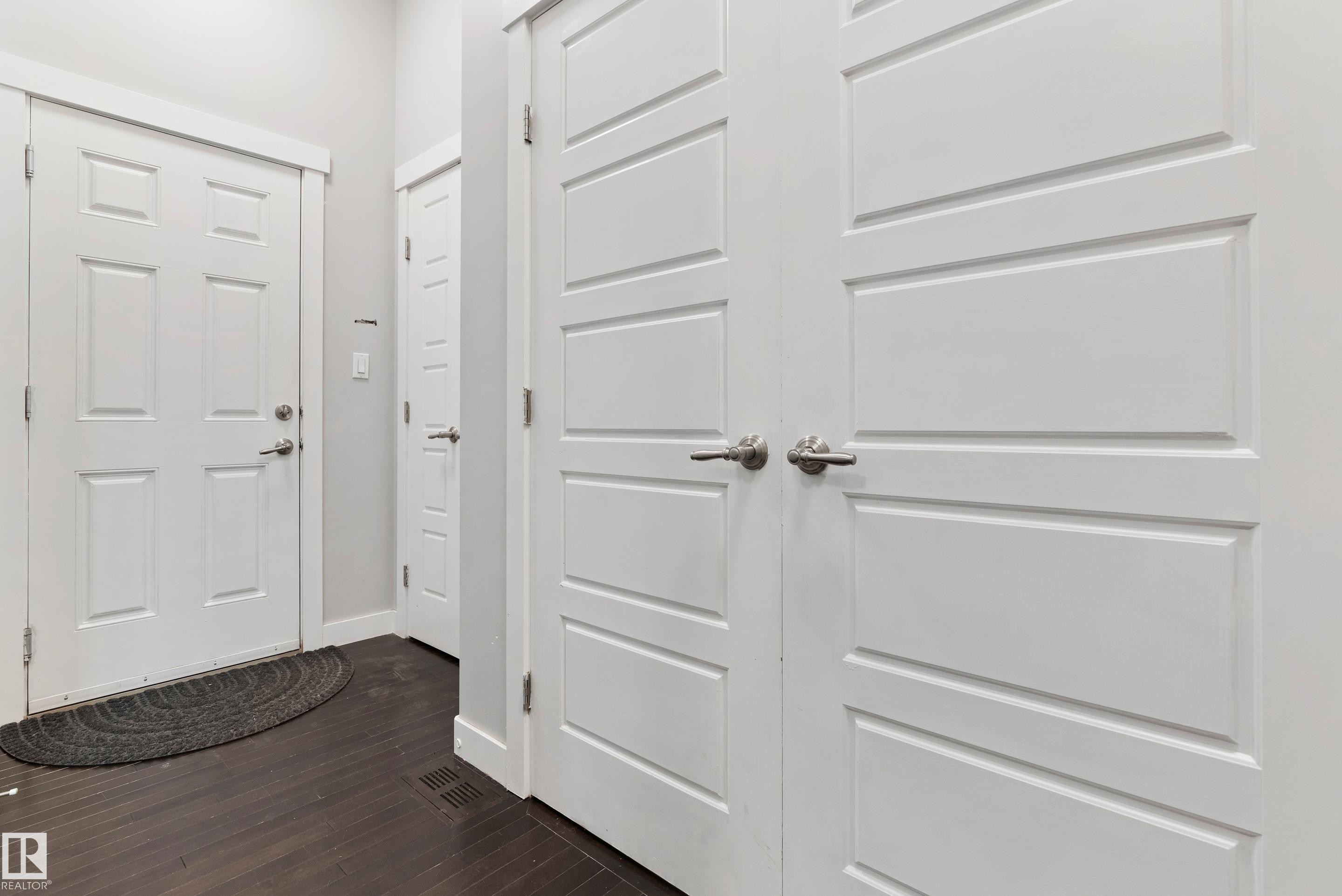 6963 19A Avenue, Edmonton, AB - Indoor Photo Showing Other Room