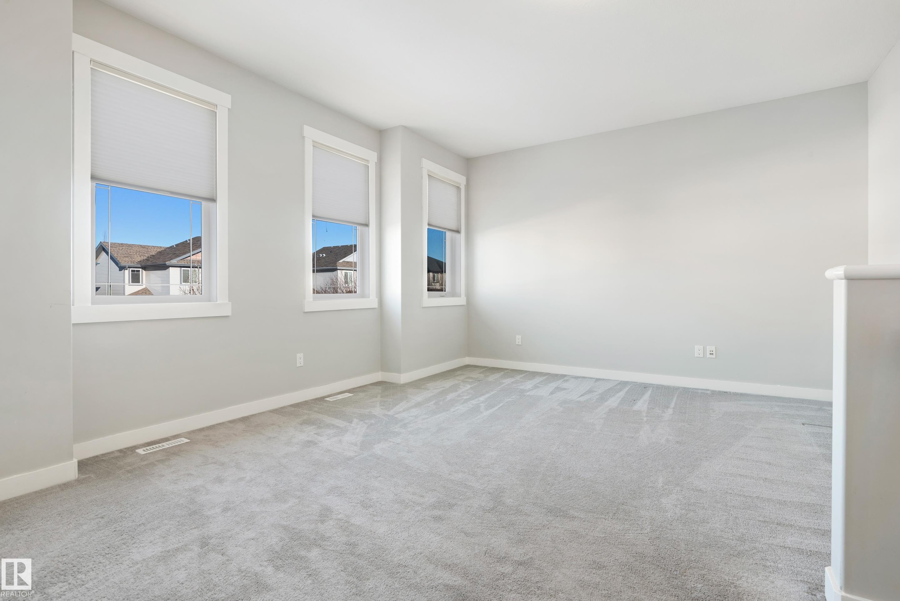 6963 19A Avenue, Edmonton, AB - Indoor Photo Showing Other Room