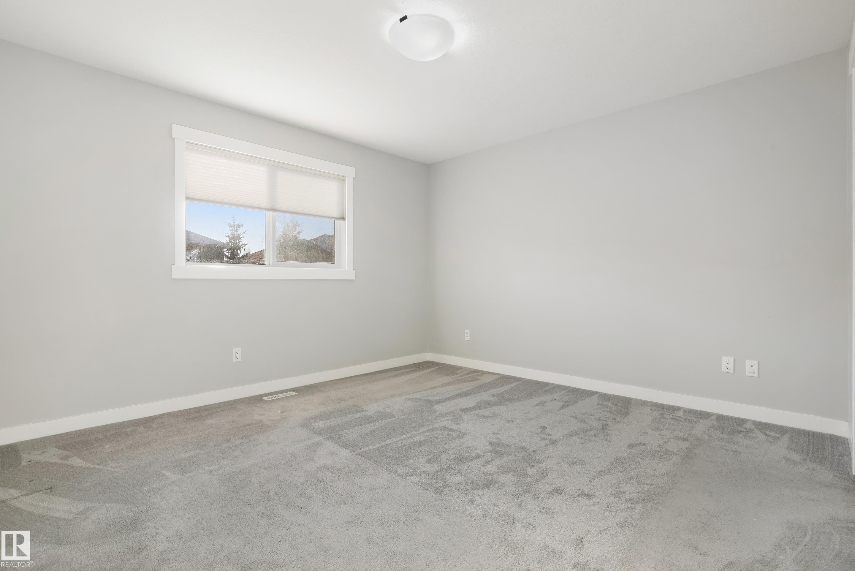 6963 19A Avenue, Edmonton, AB - Indoor Photo Showing Other Room
