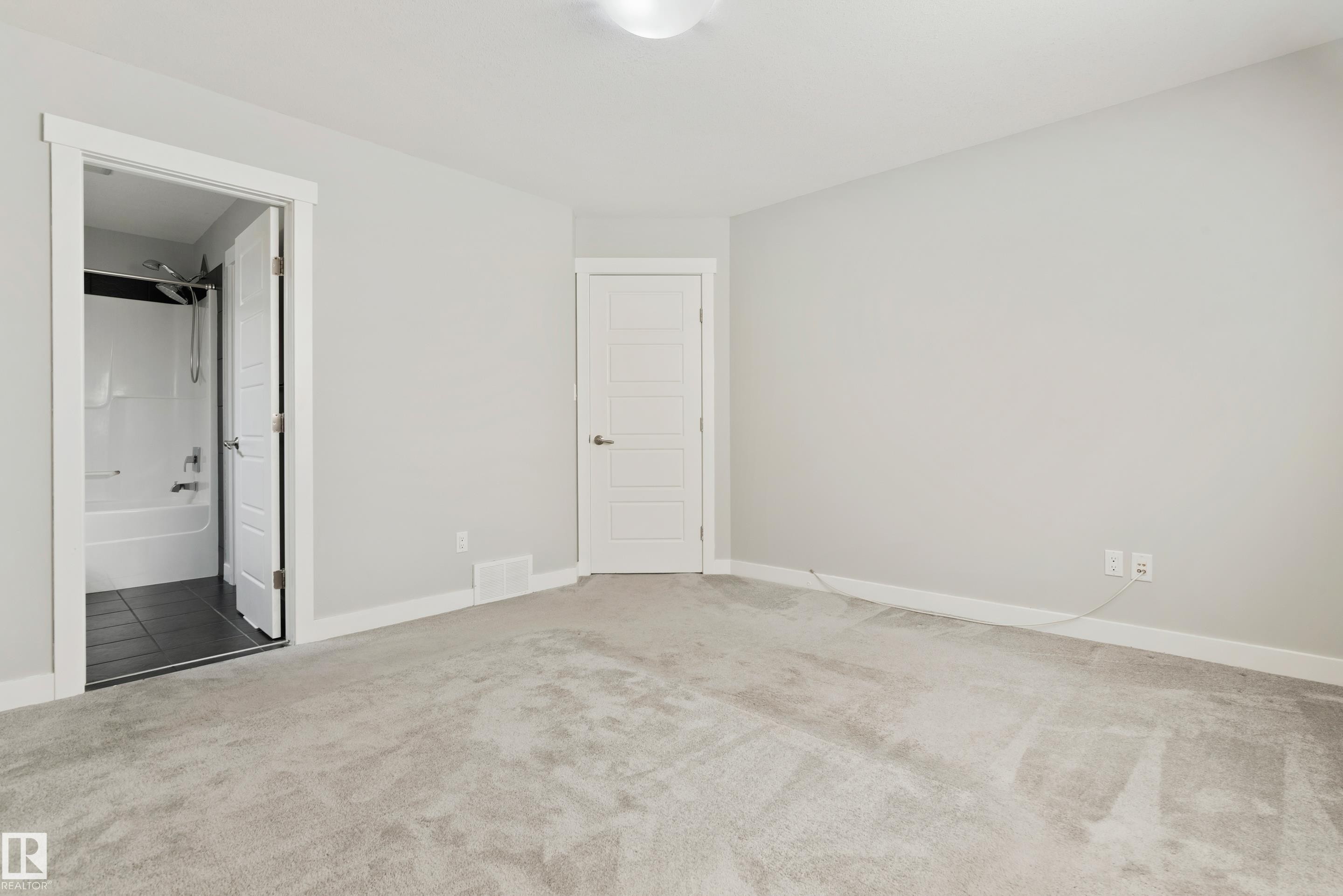 6963 19A Avenue, Edmonton, AB - Indoor Photo Showing Other Room