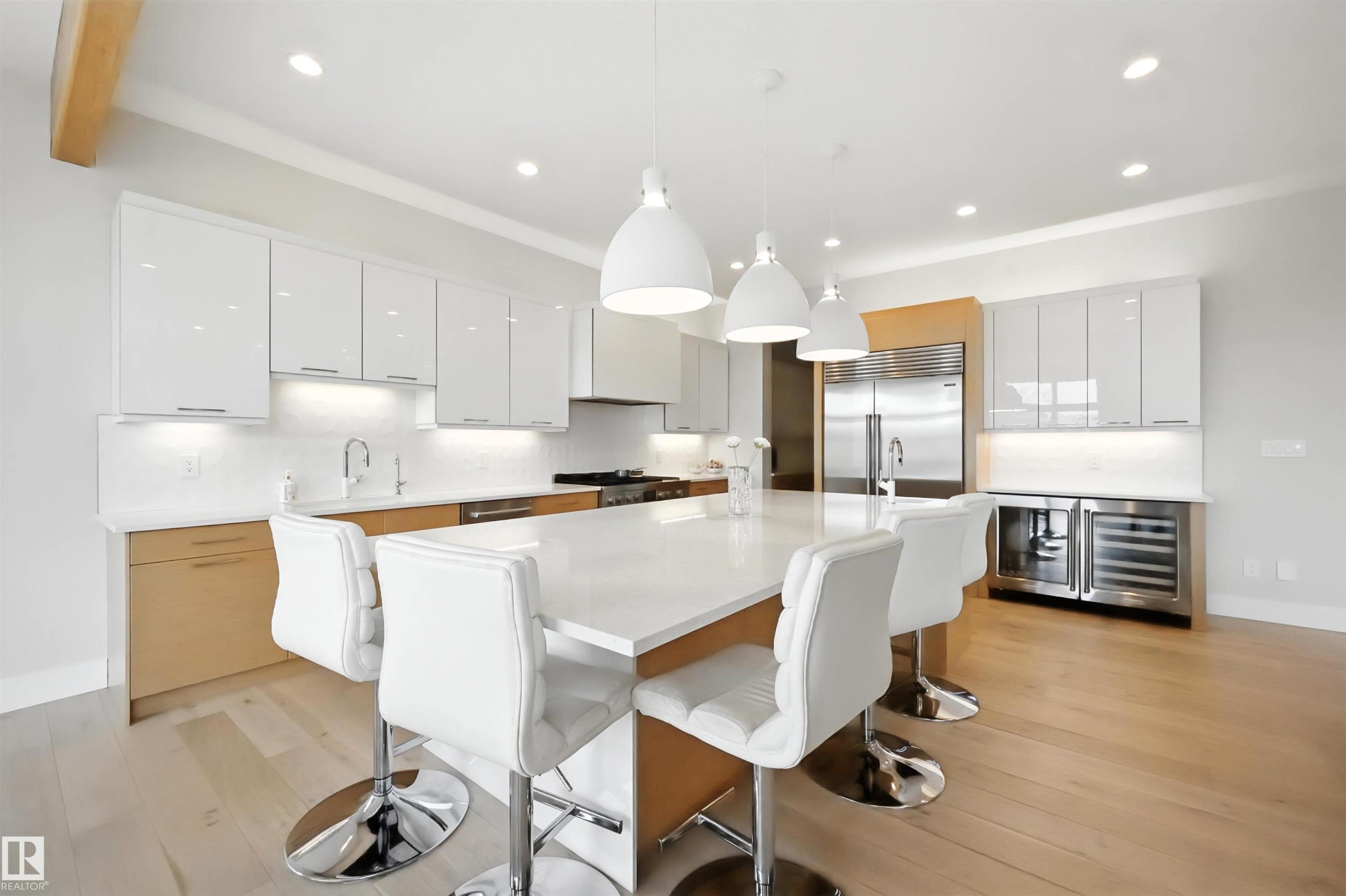 2620 Wheaton Close, Edmonton, AB - Indoor Photo Showing Kitchen With Upgraded Kitchen