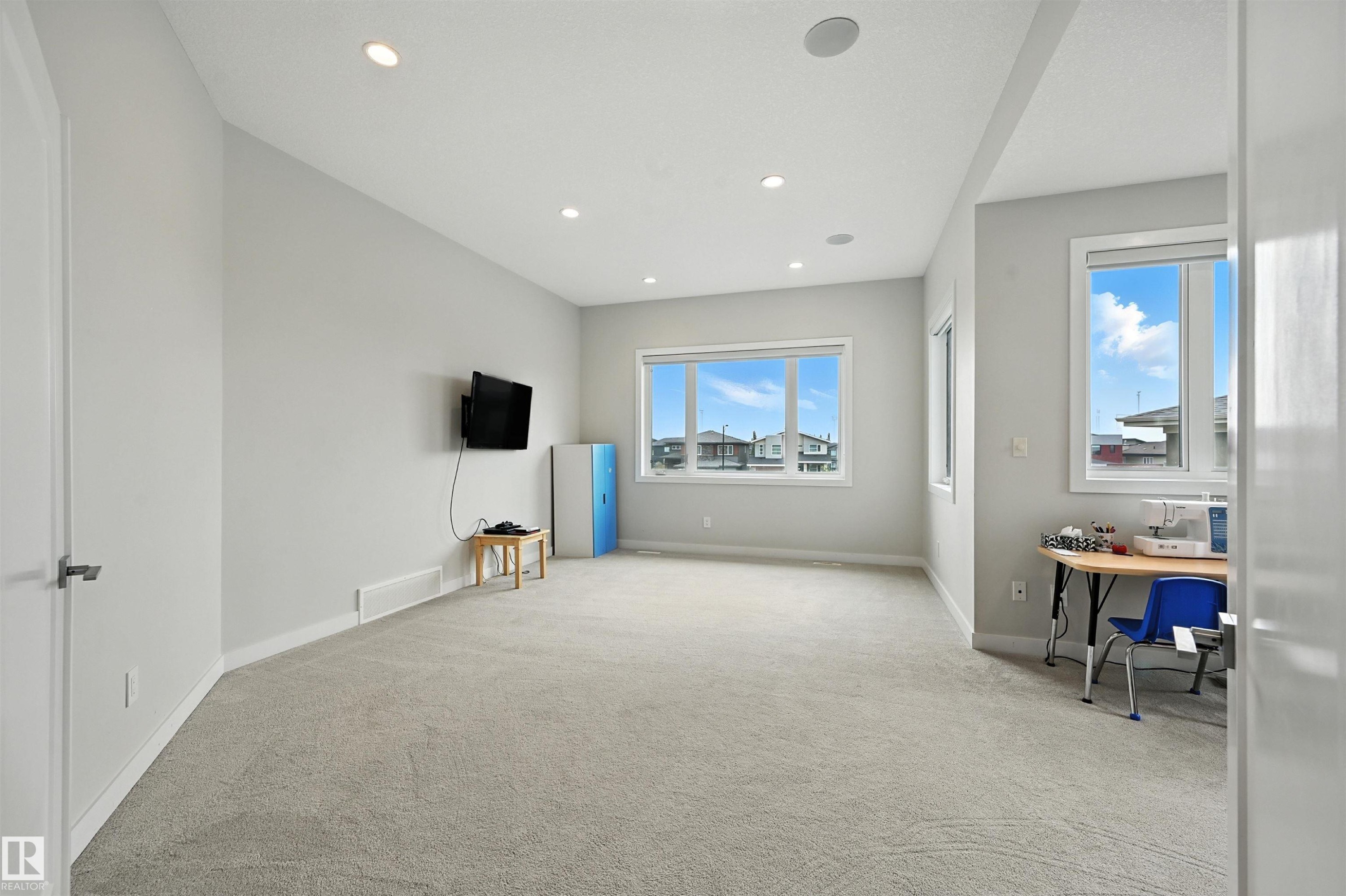 2620 Wheaton Close, Edmonton, AB - Indoor Photo Showing Other Room