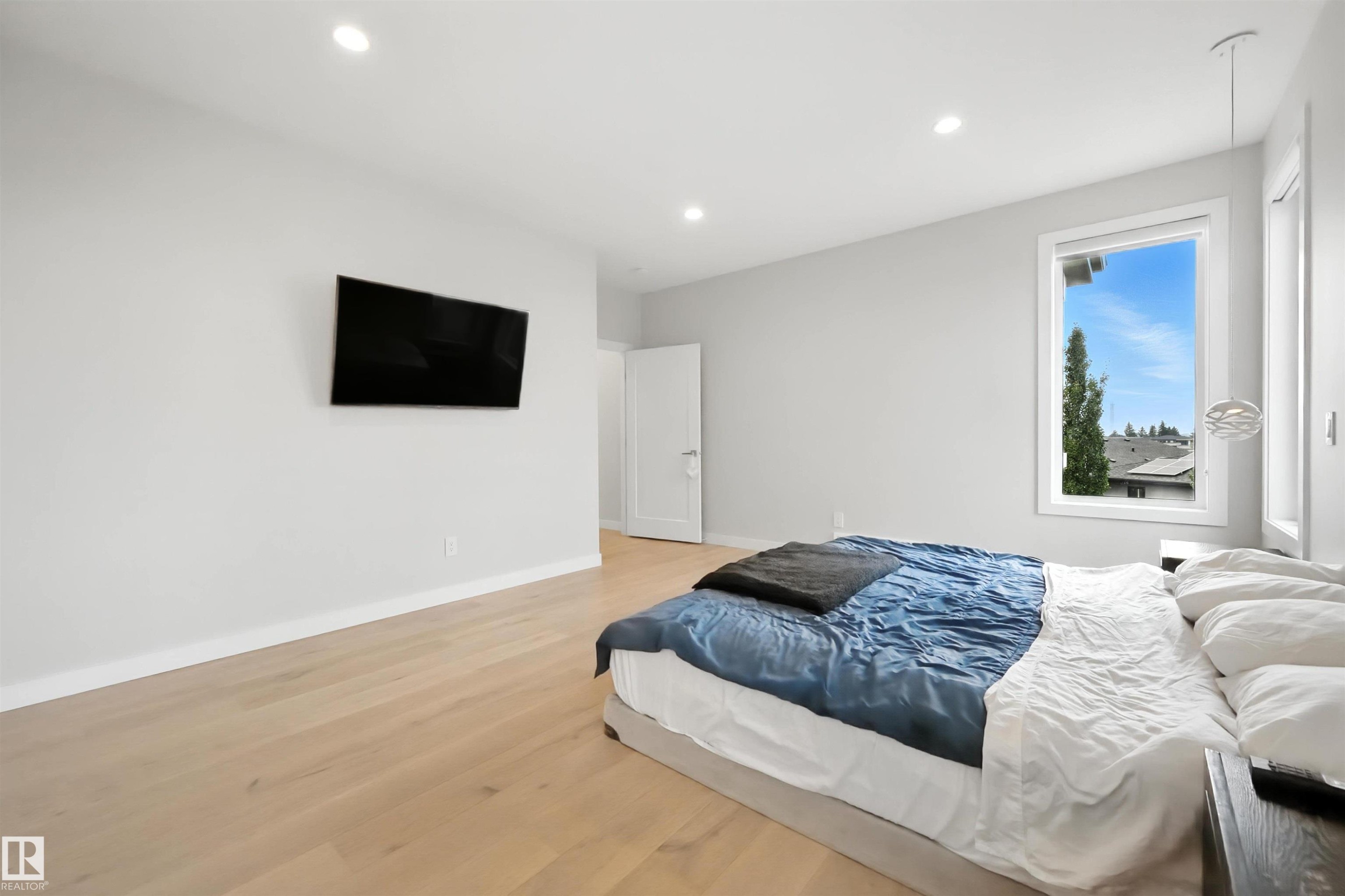 2620 Wheaton Close, Edmonton, AB - Indoor Photo Showing Bedroom